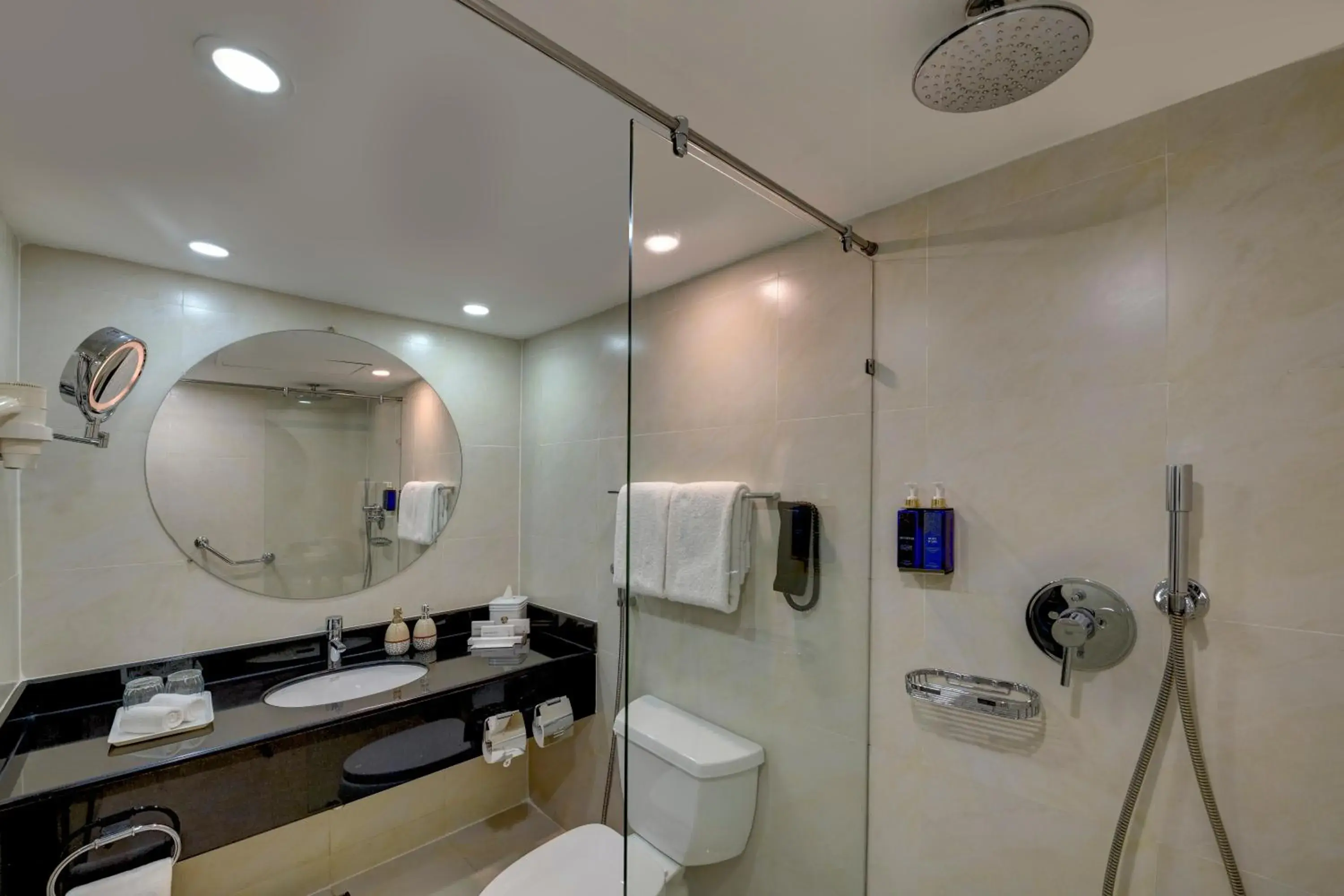 Executive King, Executive lounge access, Guest room - single occupancy in Karachi Marriott Hotel Executive King, Executive lounge access, Guest room - single occupancy in Karachi Marriott Hotel