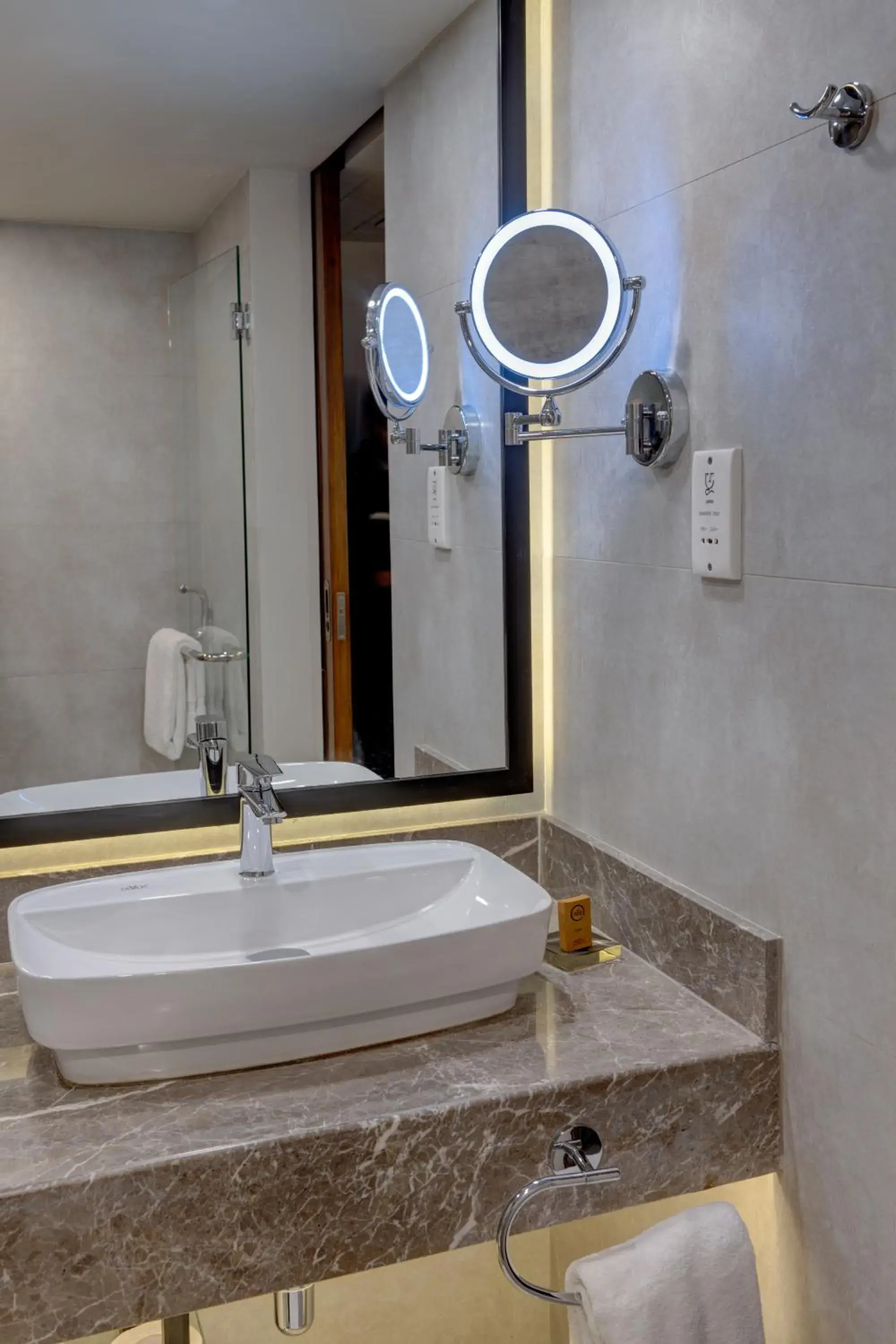 Superior King Room - single occupancy in Karachi Marriott Hotel Superior King Room - single occupancy in Karachi Marriott Hotel