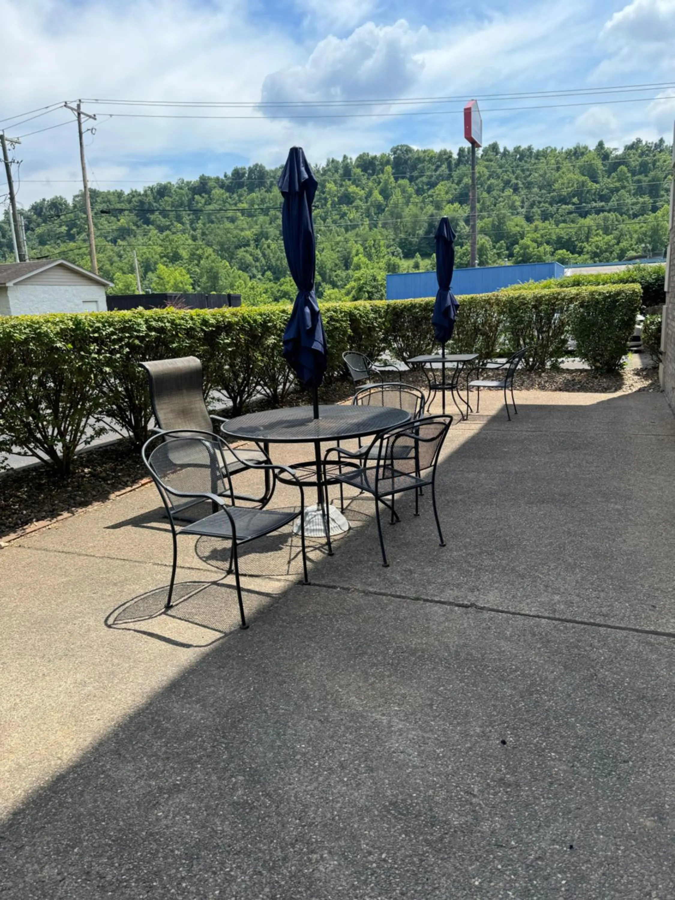 Patio in Comfort Inn Huntington near University area