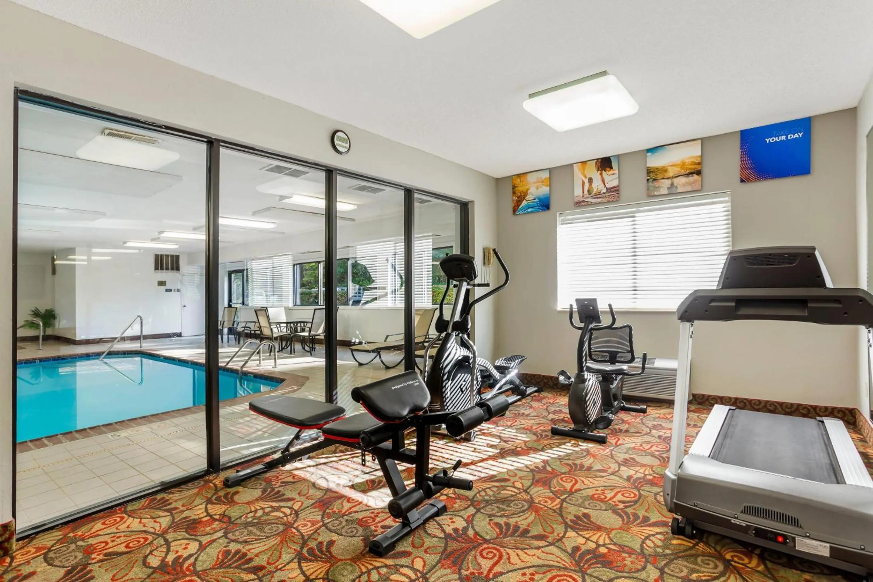 Fitness centre/facilities in Comfort Inn Huntington near University area
