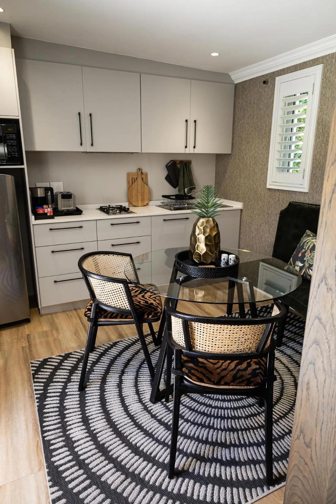 kitchen in Cape Village Lodge