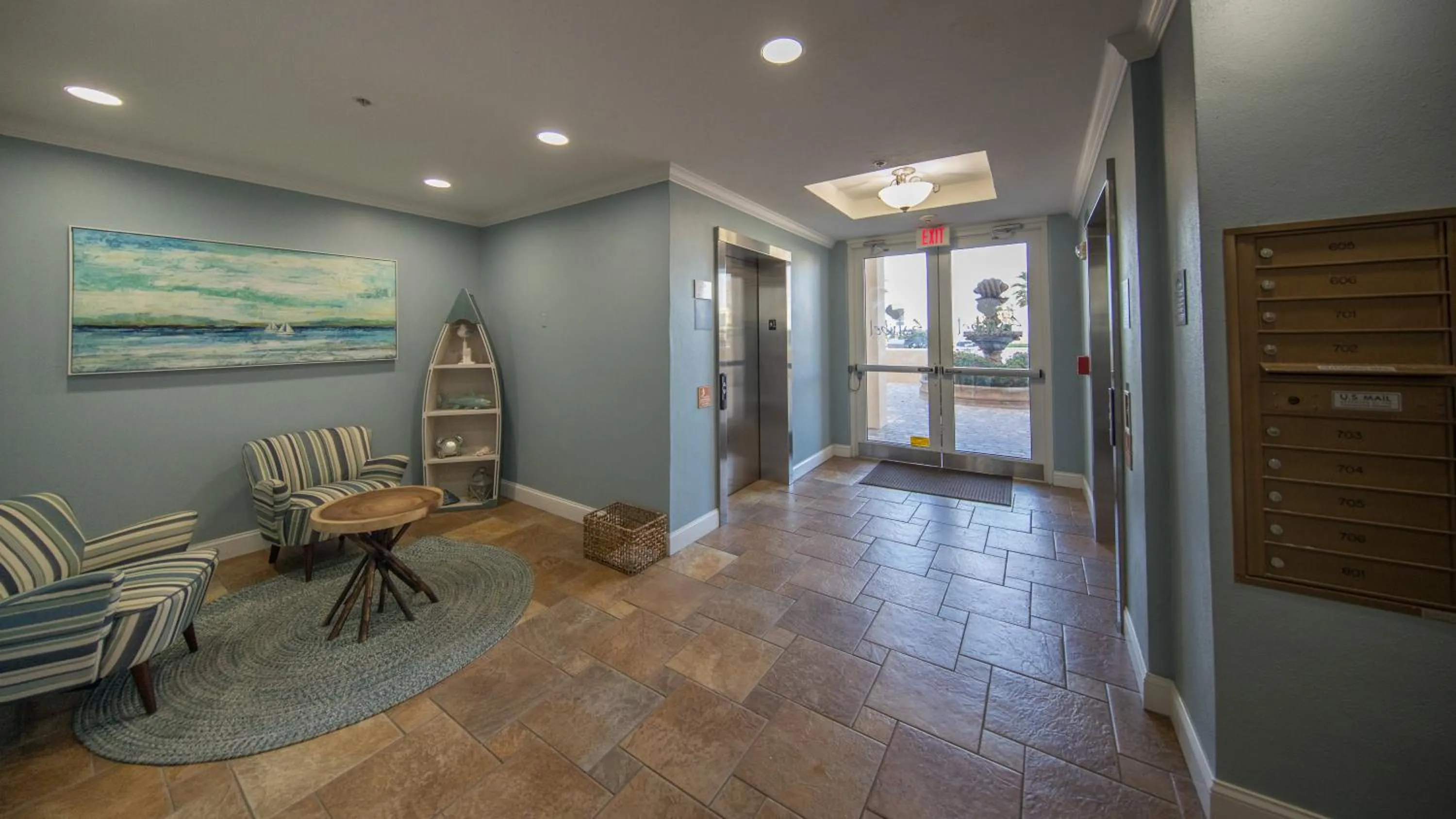 Facade/entrance in Family Friendly - Direct Oceanfront Sanibel 303