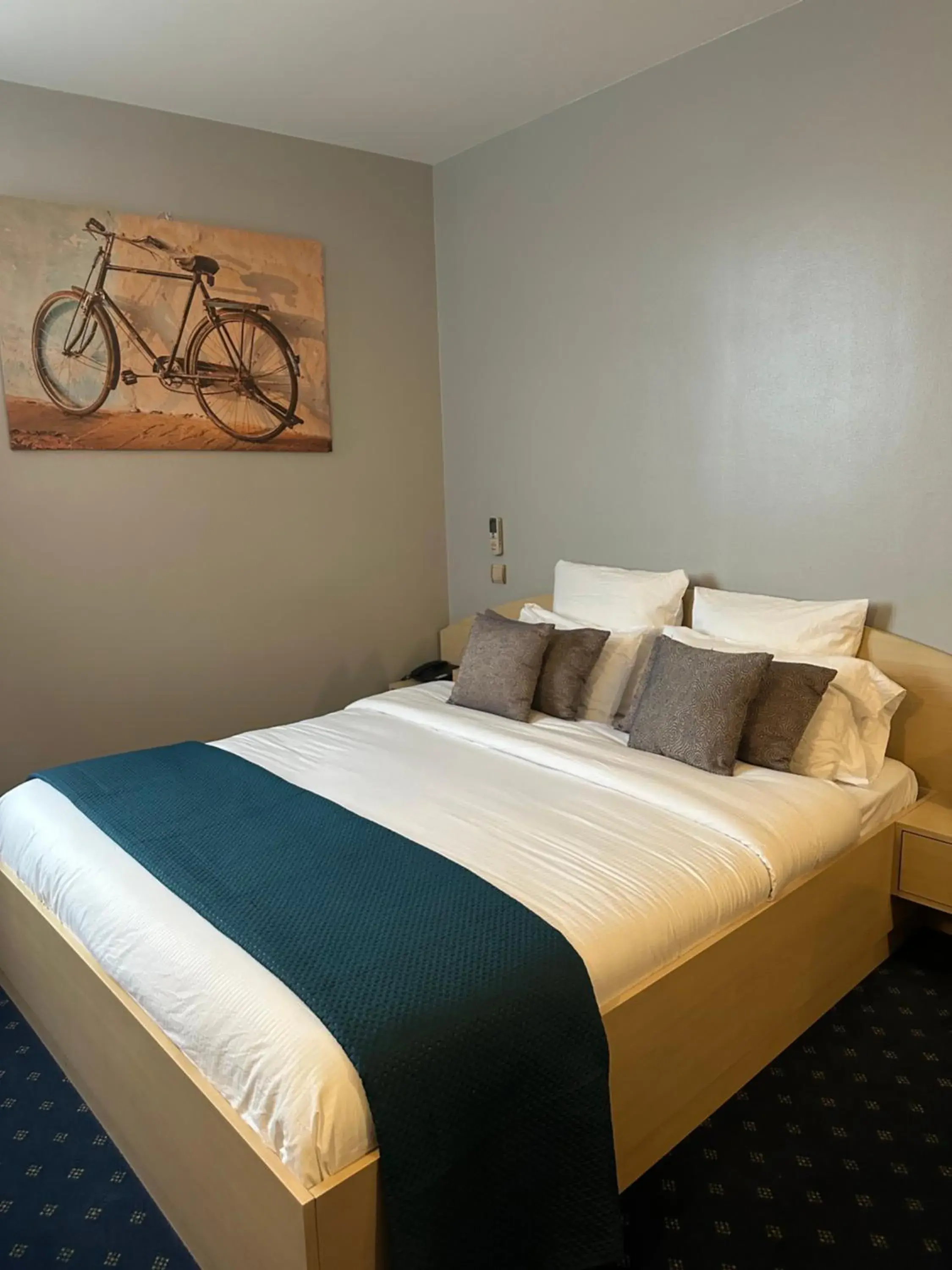 Double Room in Les Reflets Jaunes Double Room in Les Reflets Jaunes