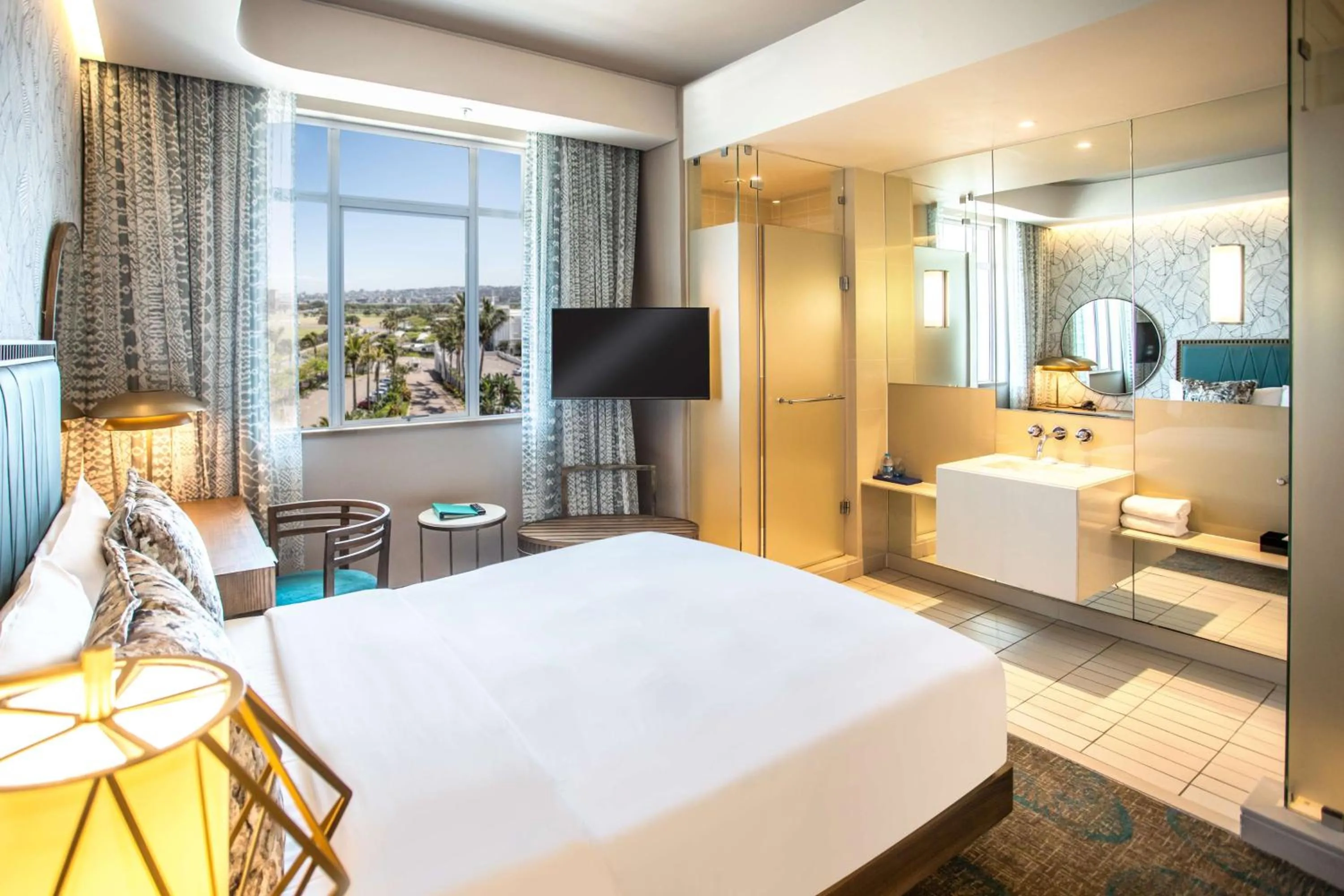 Photo of the whole room, Bed in Suncoast Hotel & Towers