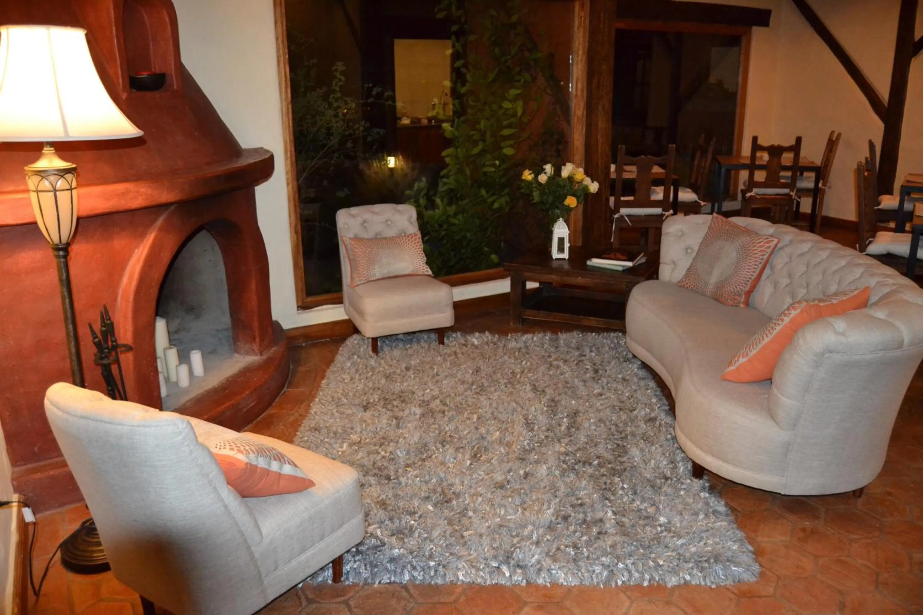 Living room in Ilatoa Lodge
