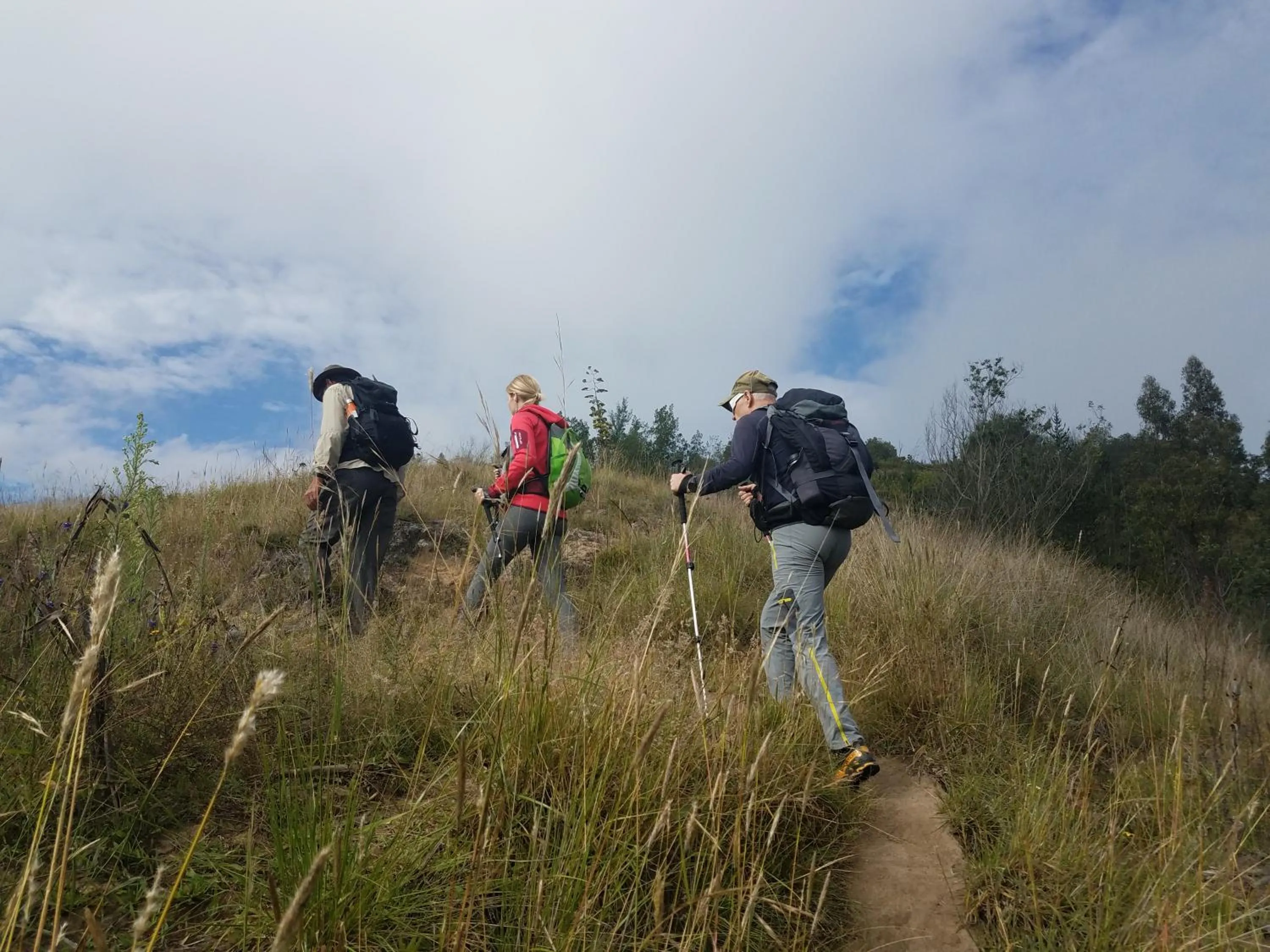 Hiking in Ilatoa Lodge