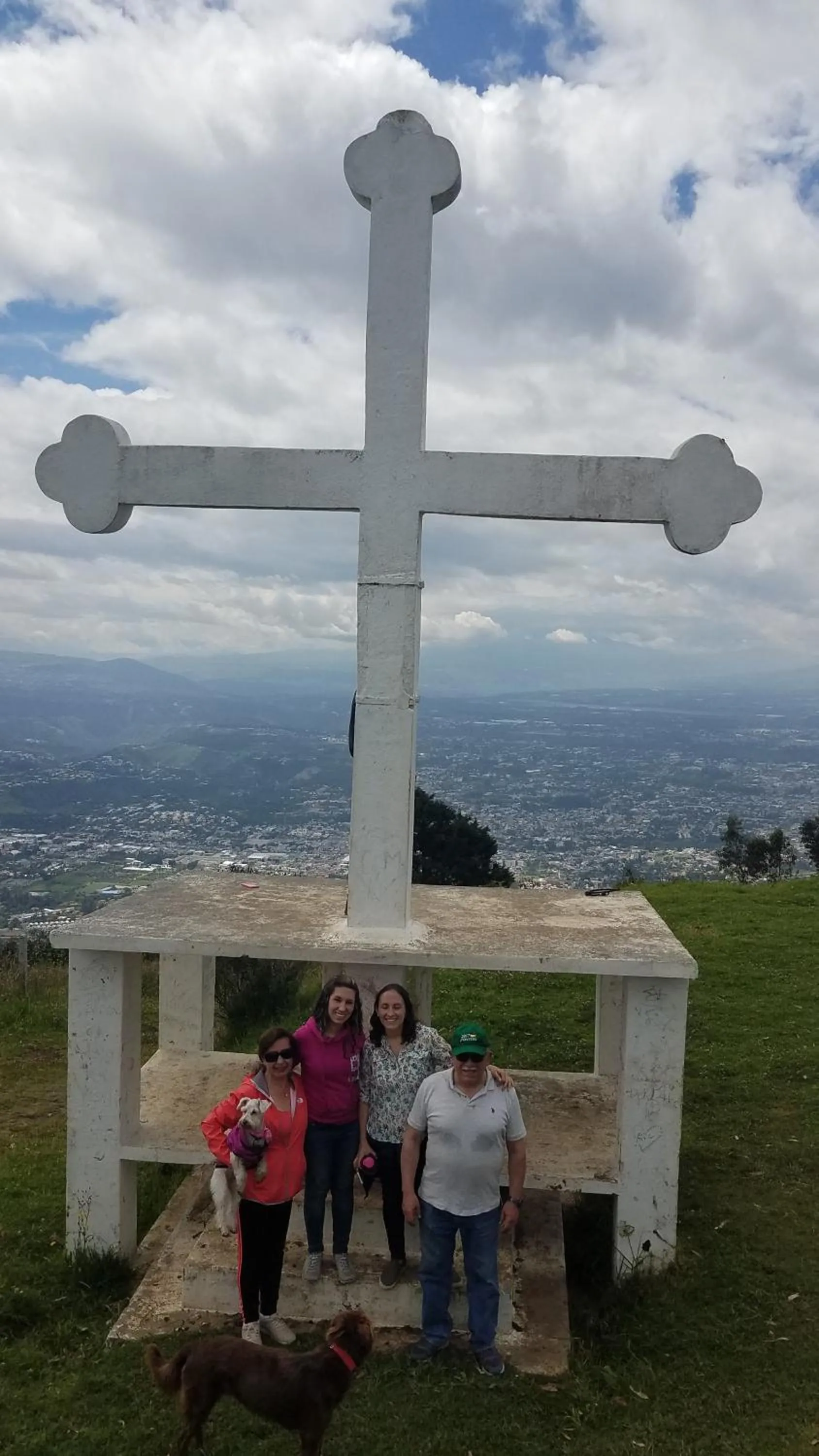 Family in Ilatoa Lodge