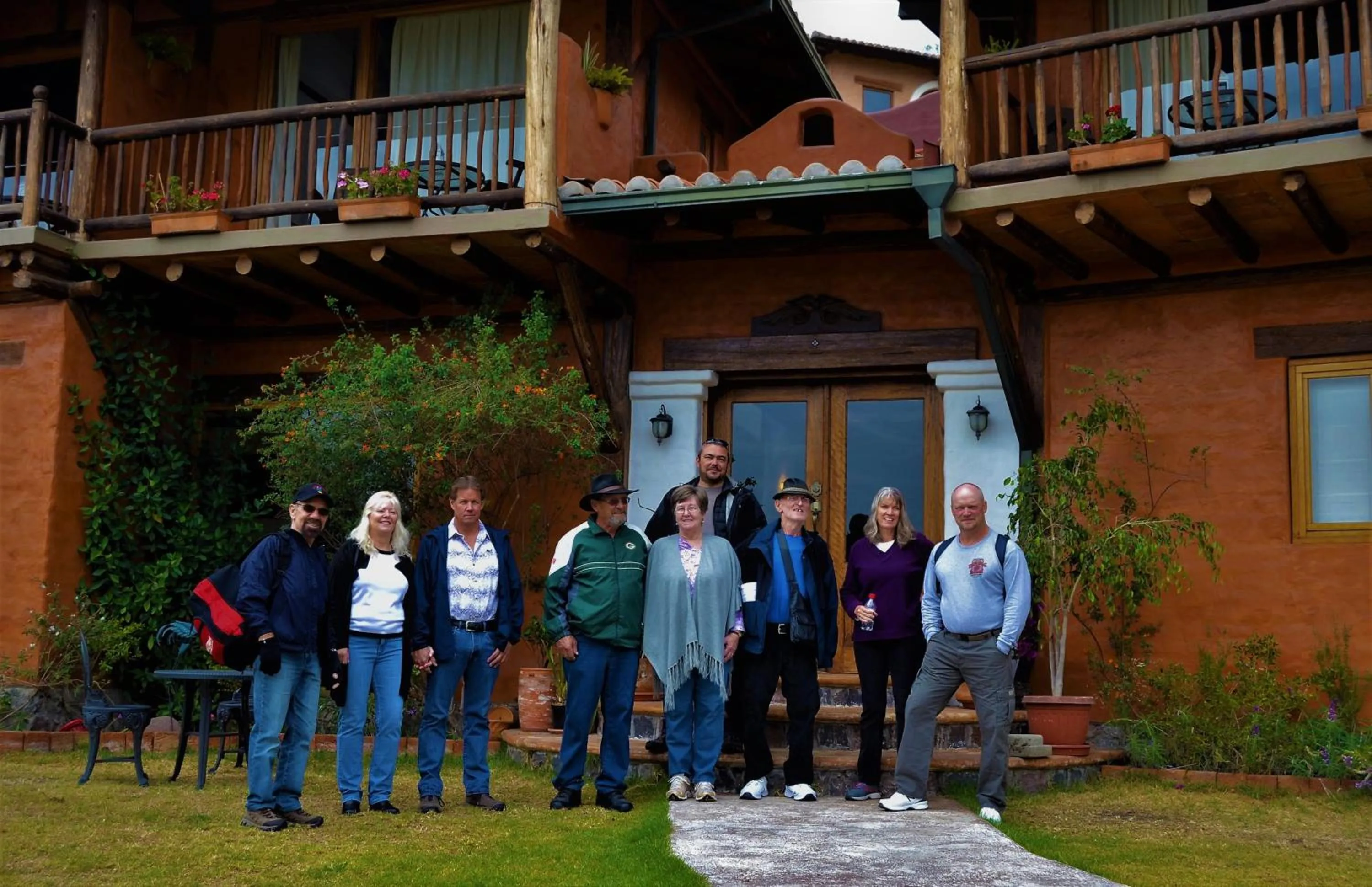group of guests in Ilatoa Lodge