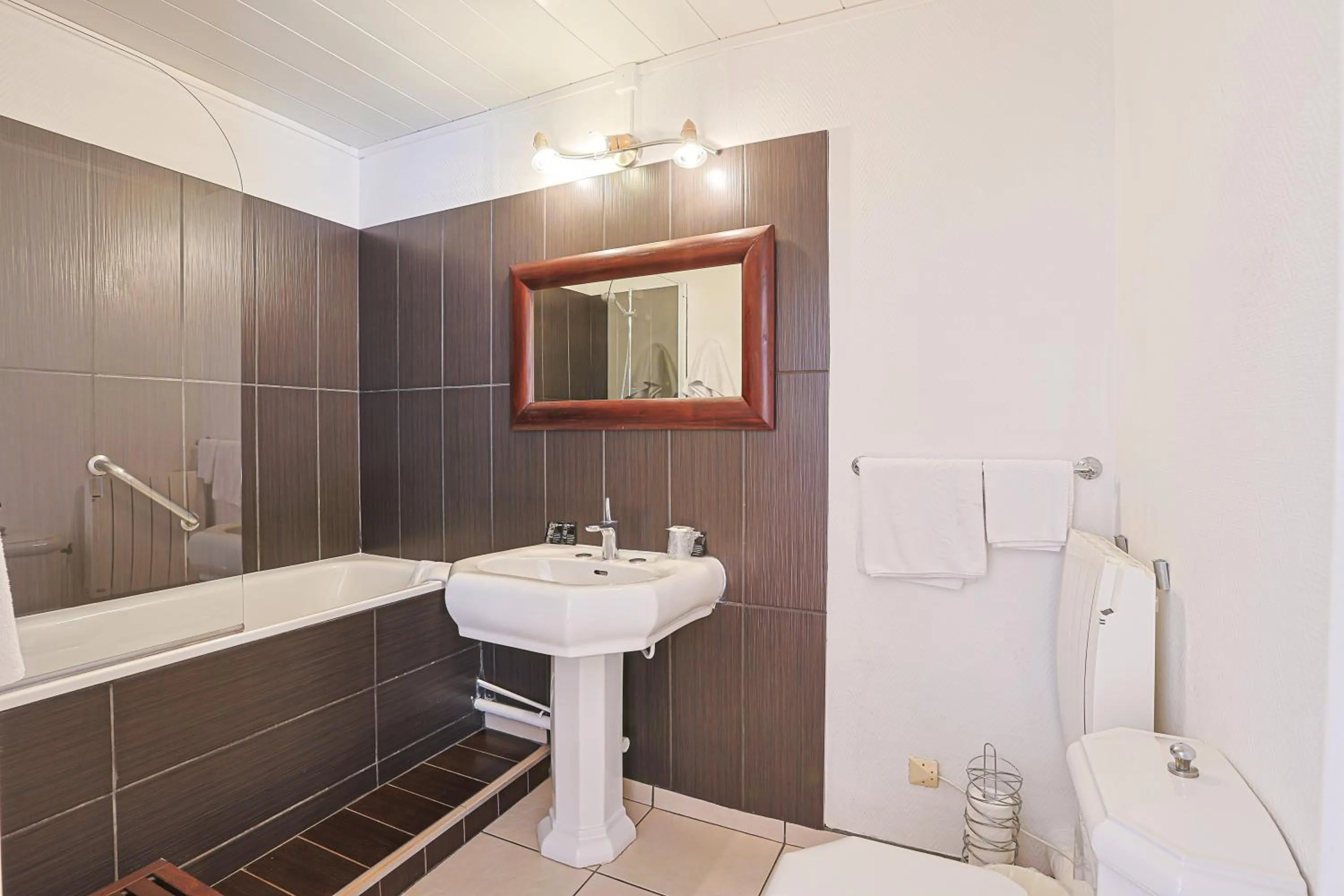 Bathroom in Hôtel François d'O