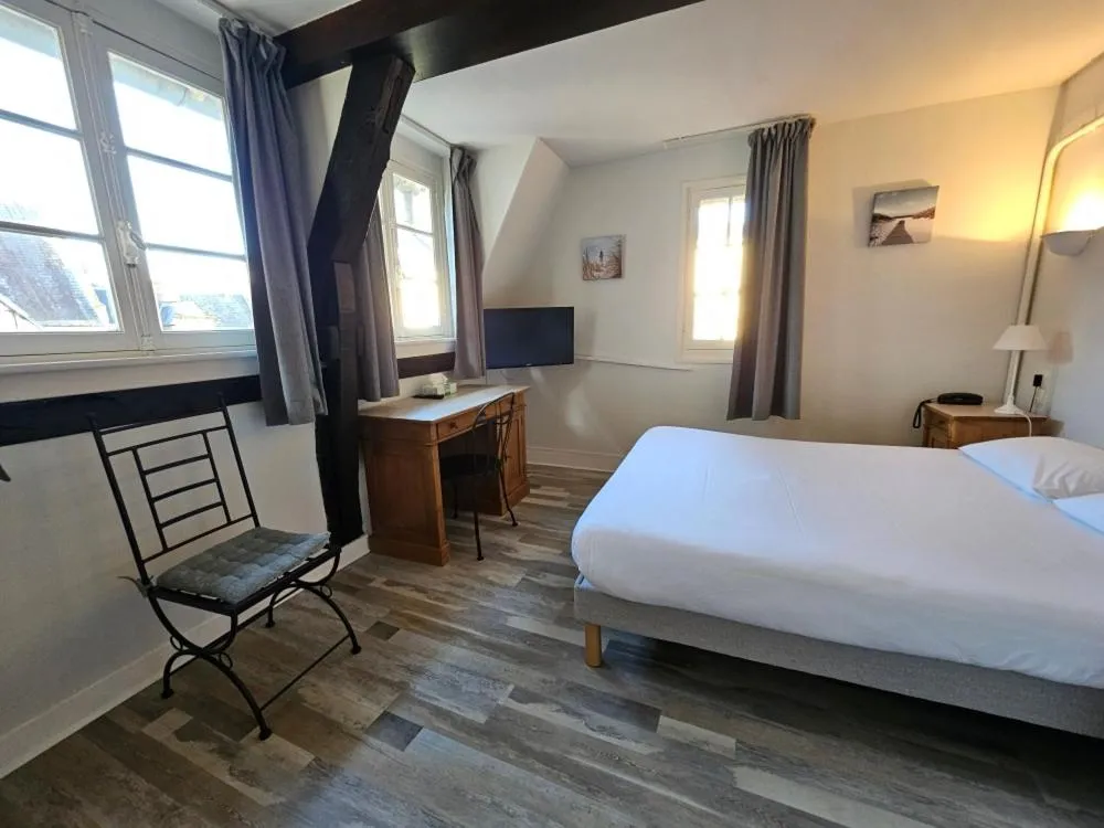 TV and multimedia, Bed in Hôtel François d'O