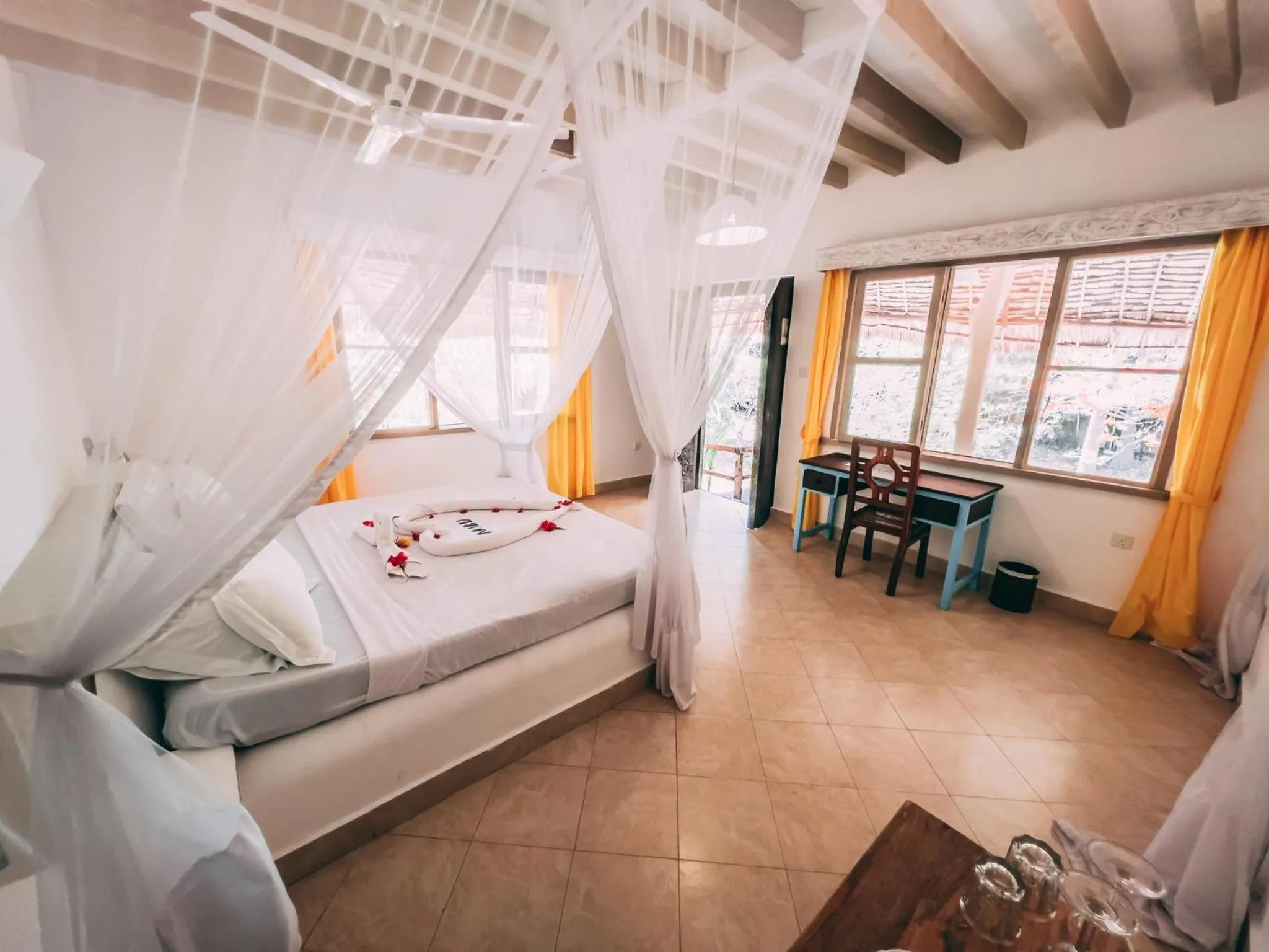 Photo of the whole room, Bed in Temple Point Resort