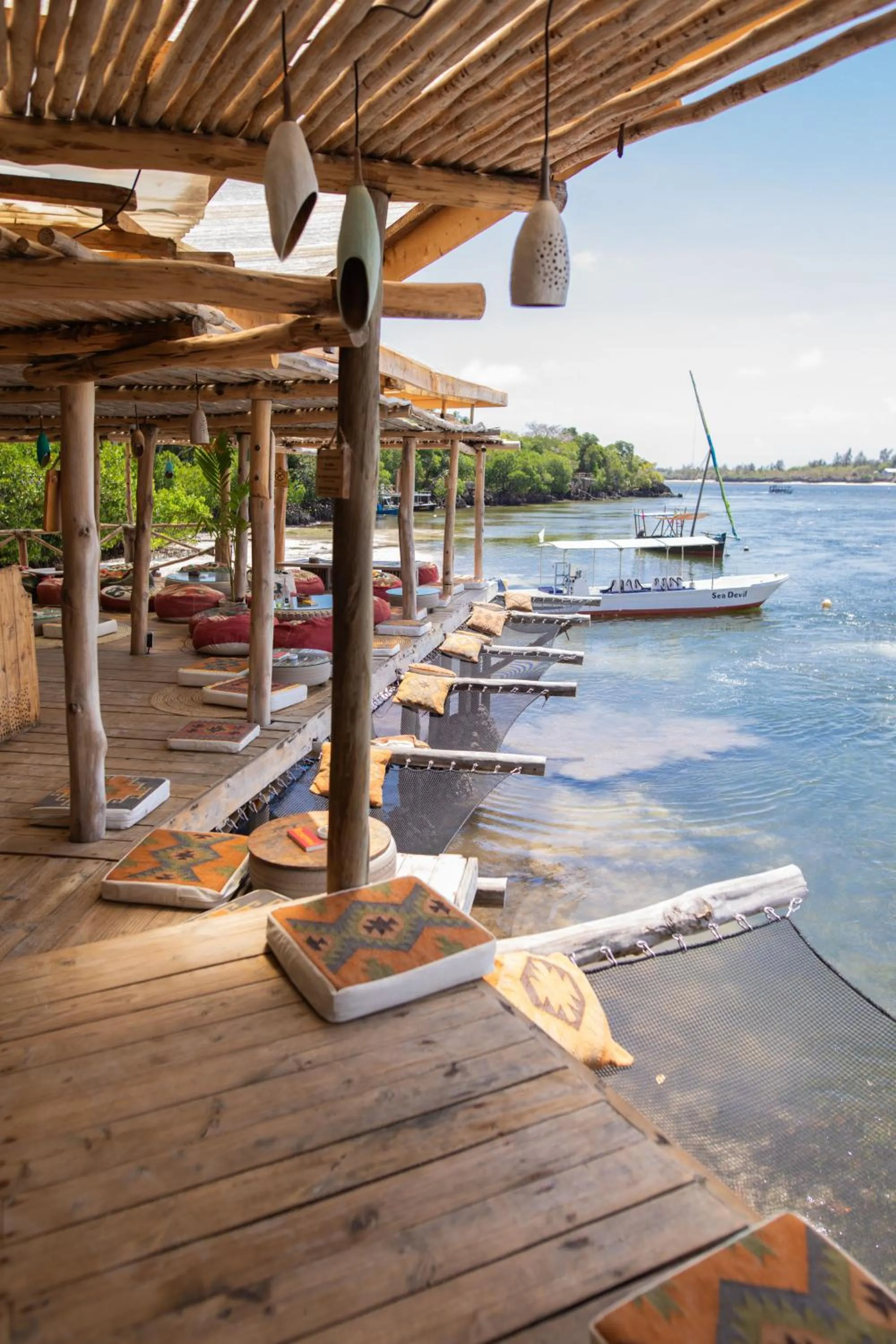 Restaurant/places to eat in Temple Point Resort