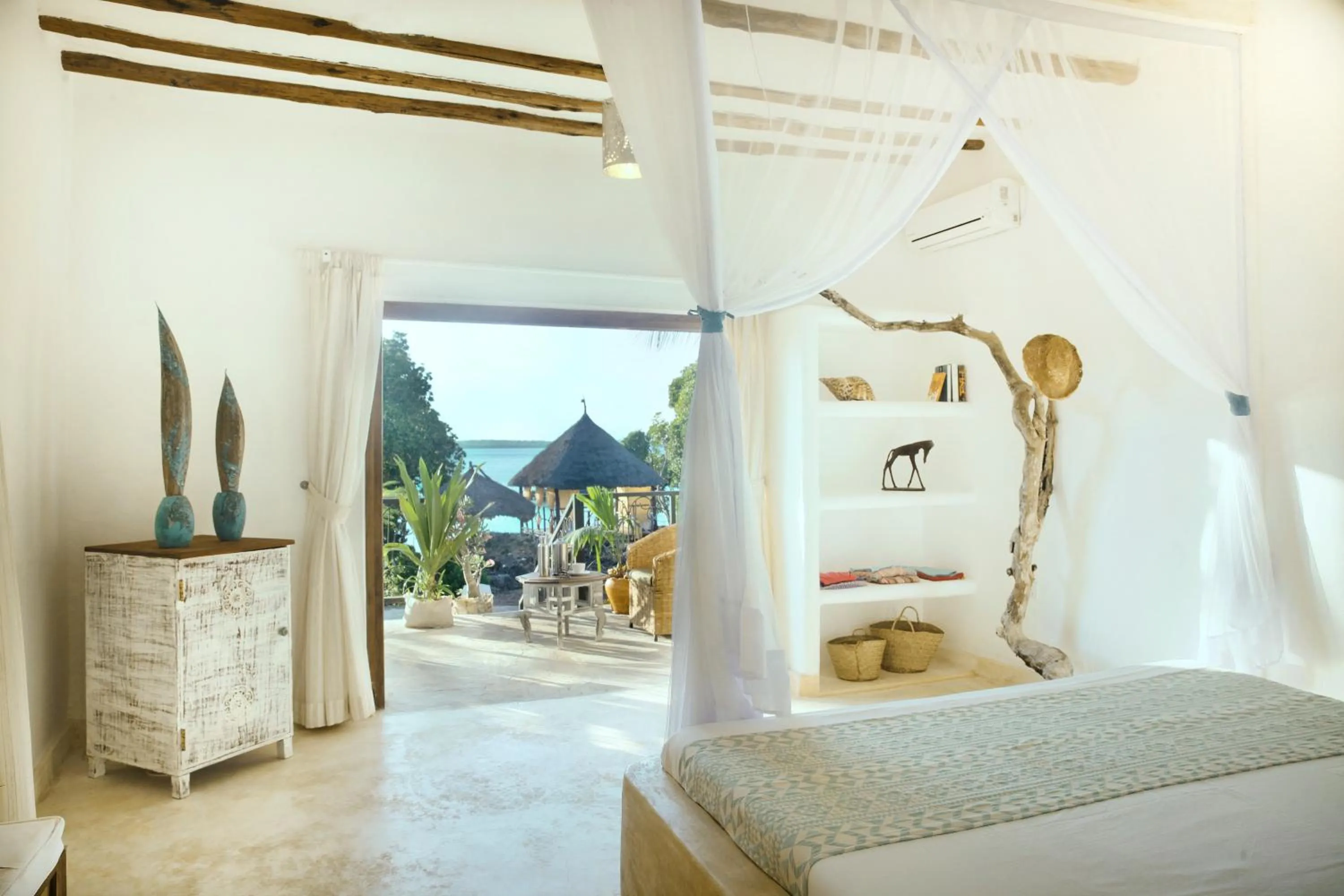 Bedroom, Bed in Temple Point Resort