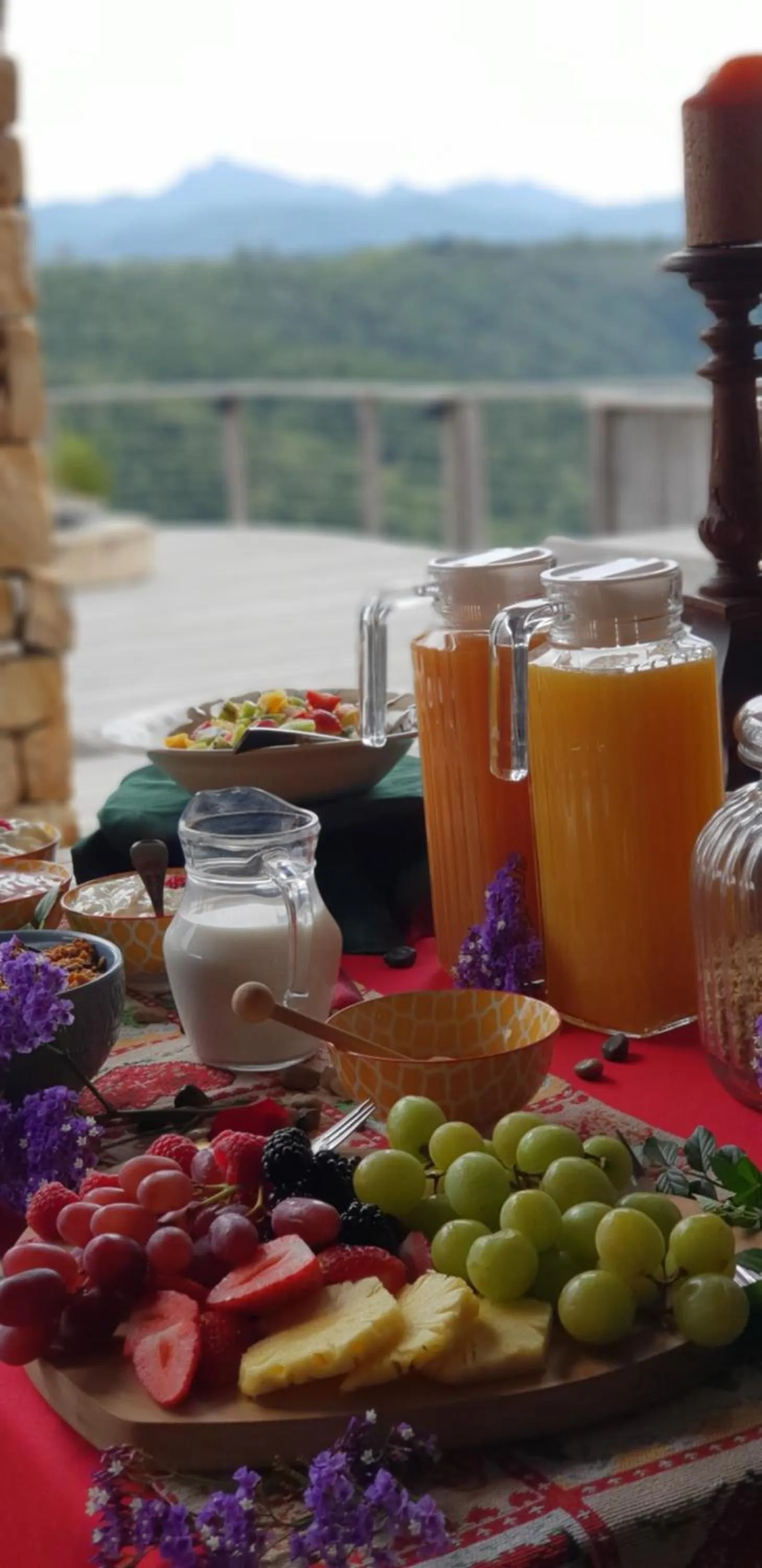 Breakfast in Tamodi Lodge