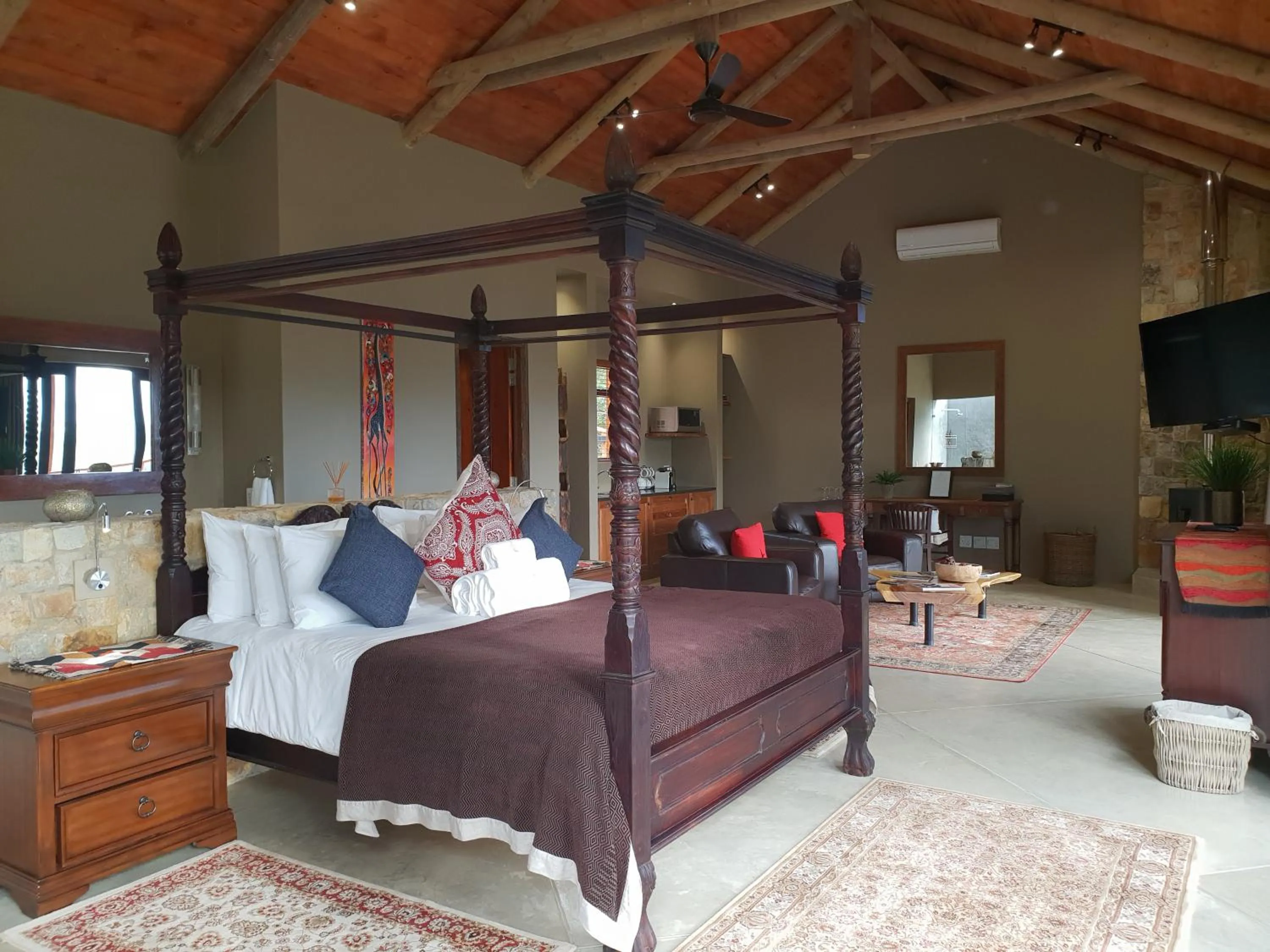 Bed in Tamodi Lodge