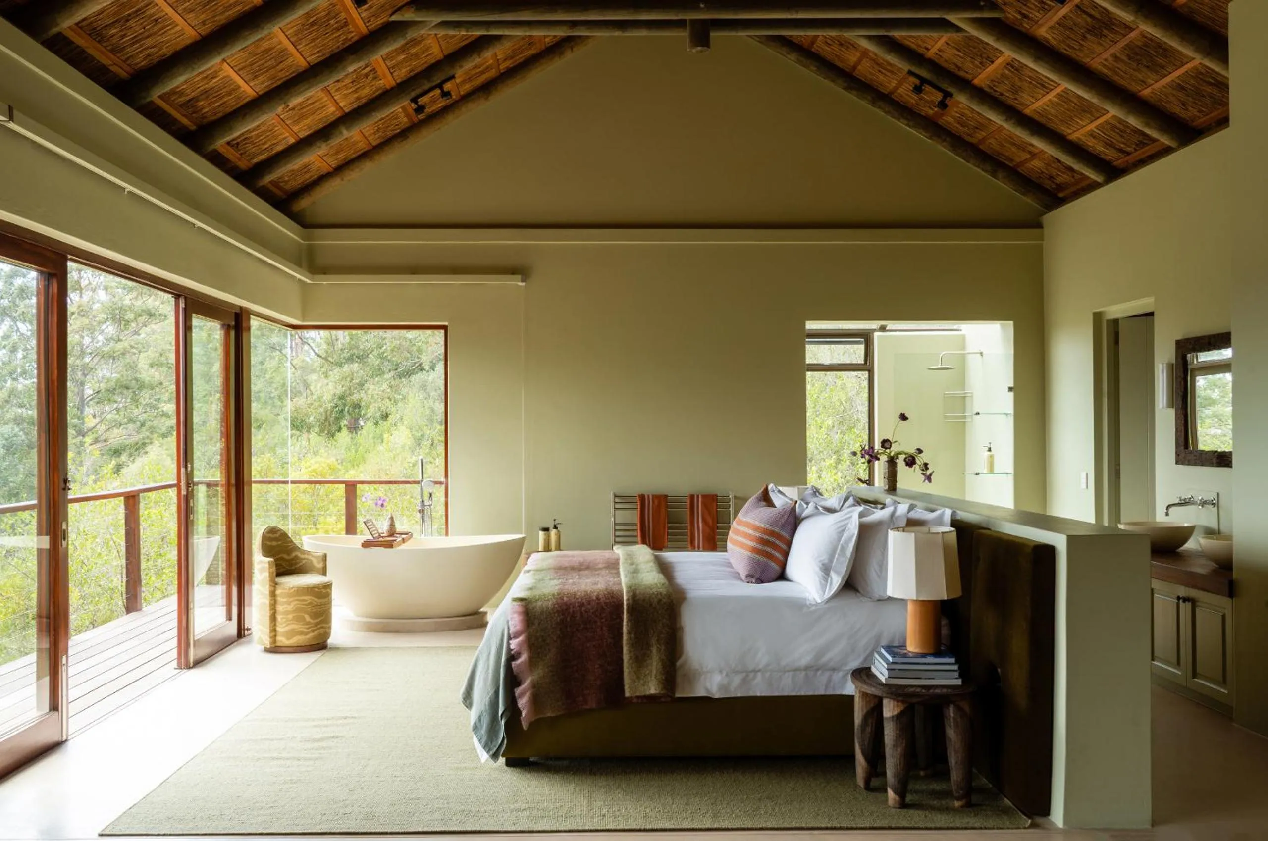 Bed in Tamodi Estate