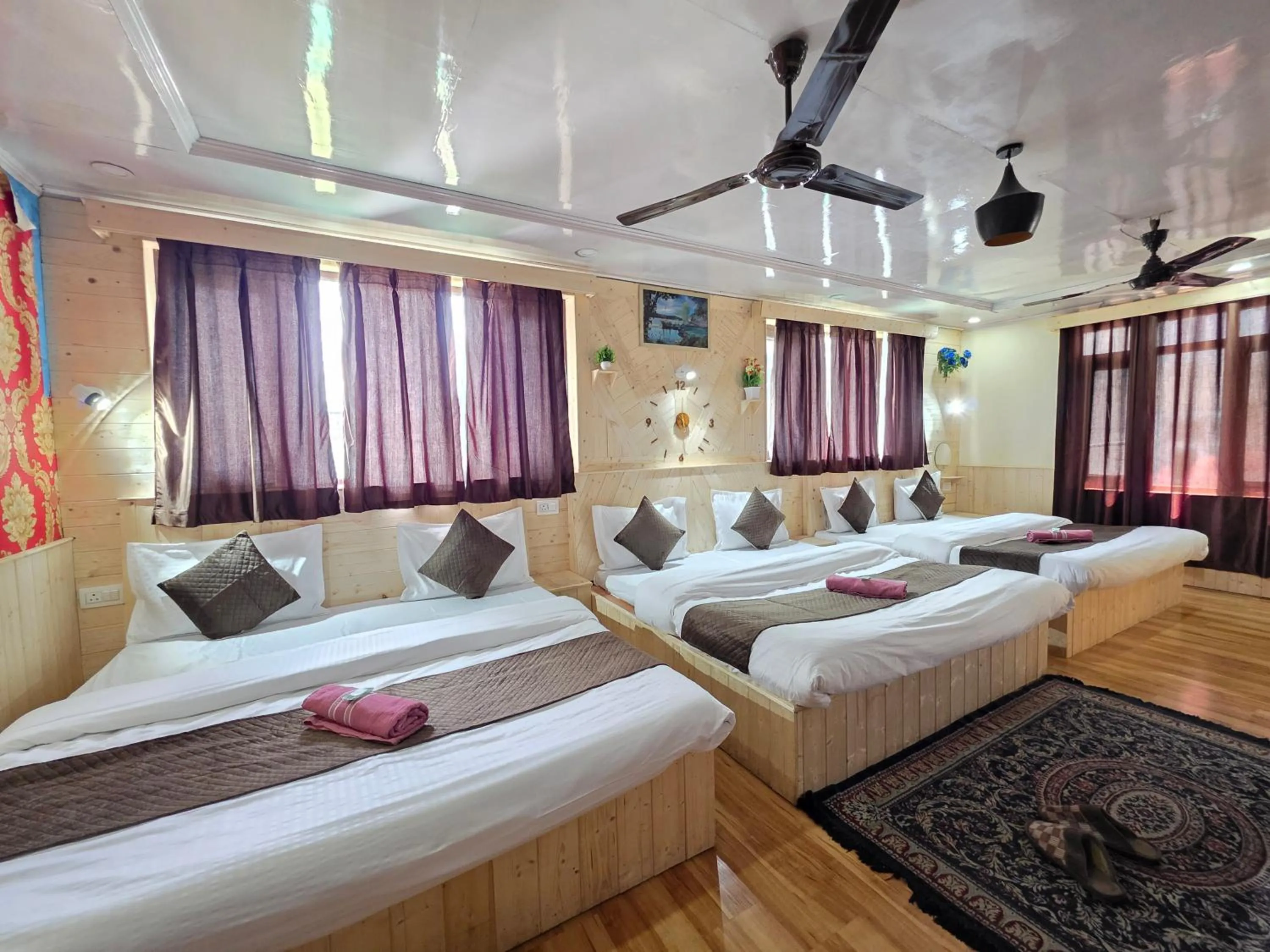 Bed in Hotel Young Mamta