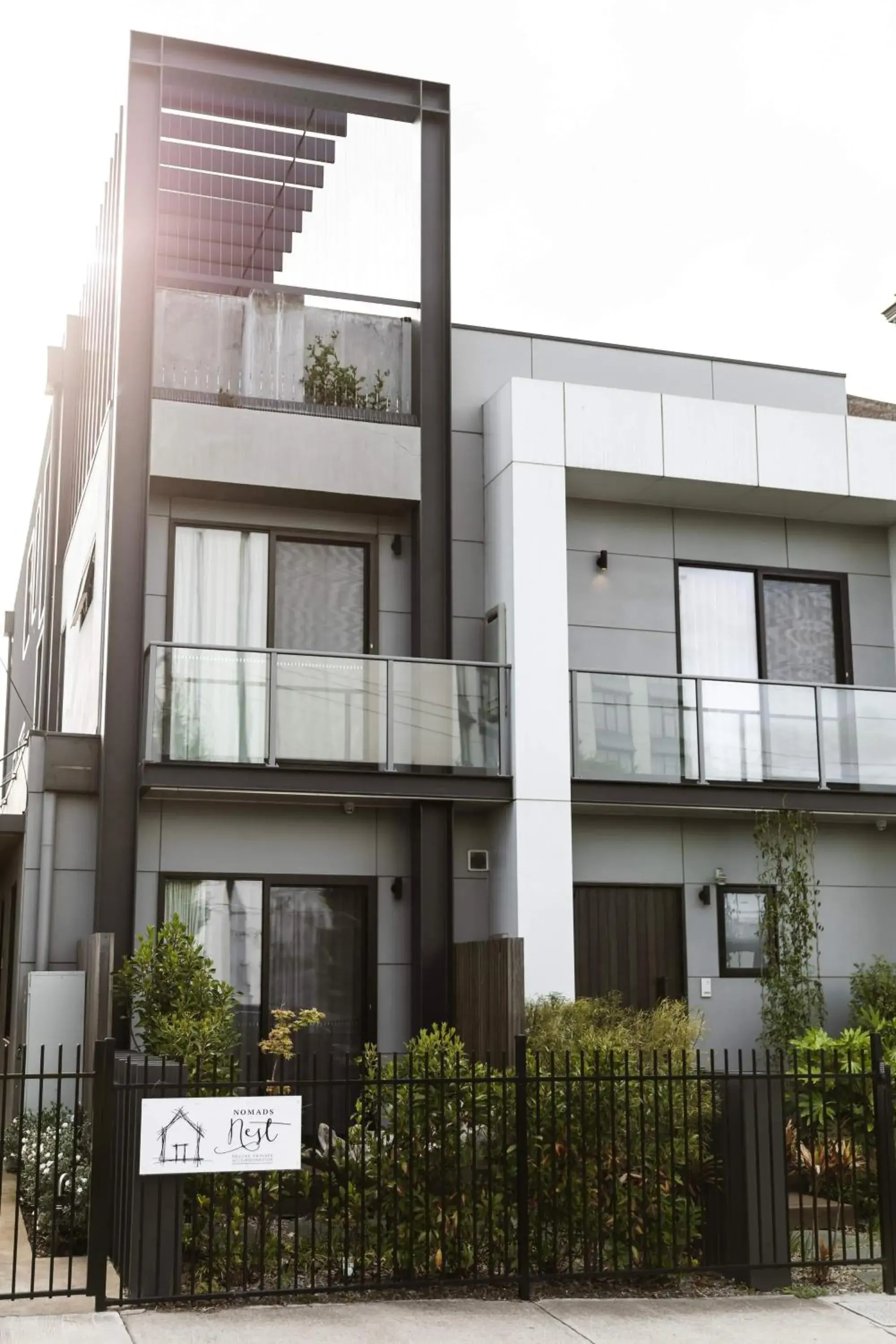 Timber Door Luxury Accommodation Geelong Timber Door Luxury Accommodation Geelong