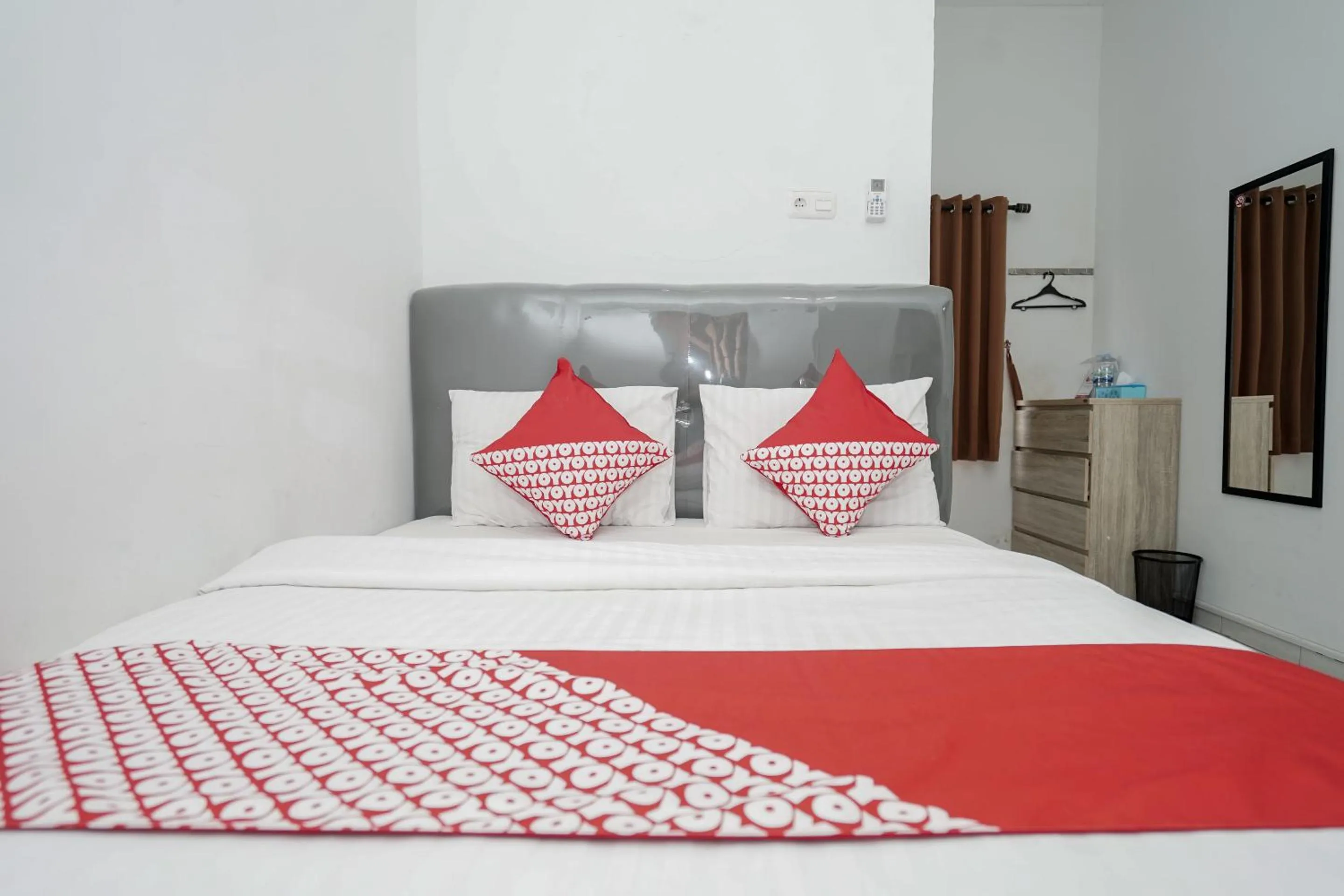 Bedroom in OYO 183 The Pipe House