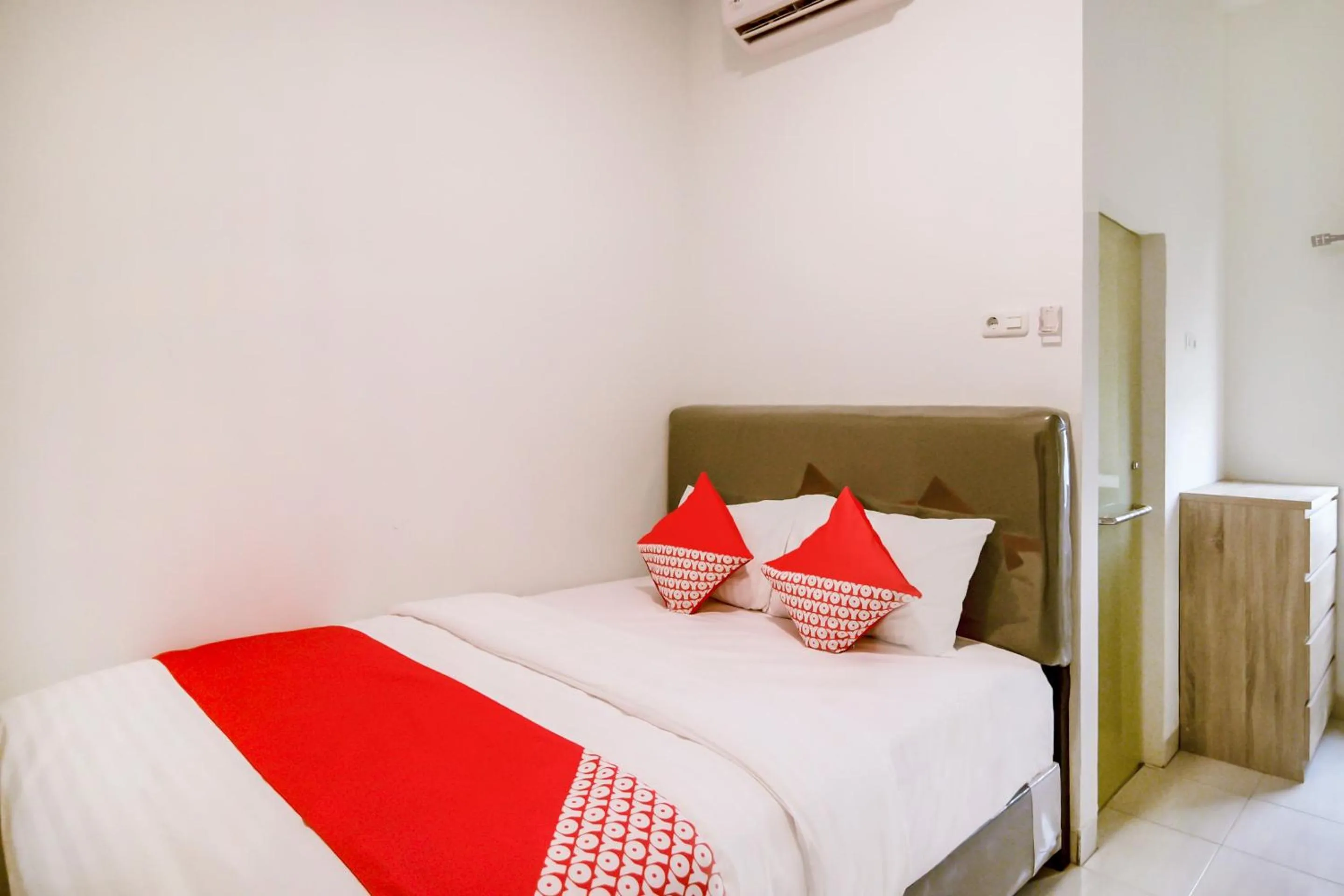 Bedroom in OYO 183 The Pipe House