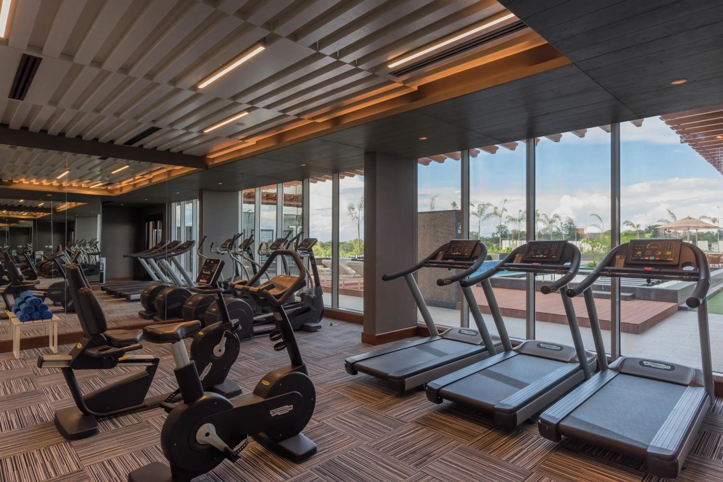 Fitness centre/facilities in Neelkanth Sarovar Premiere