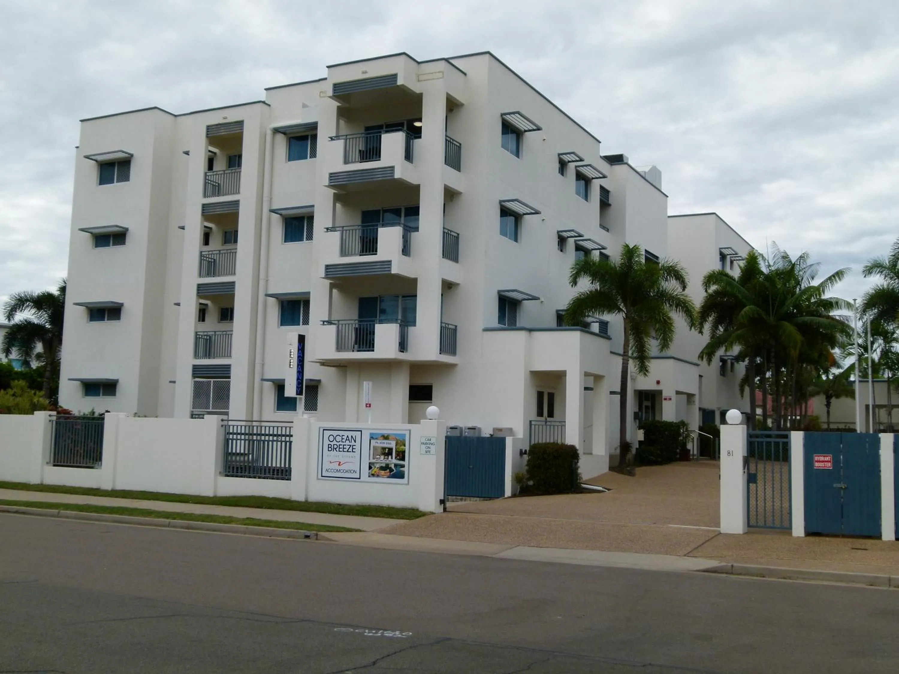 Facade/entrance in Madison Ocean Breeze Apartments