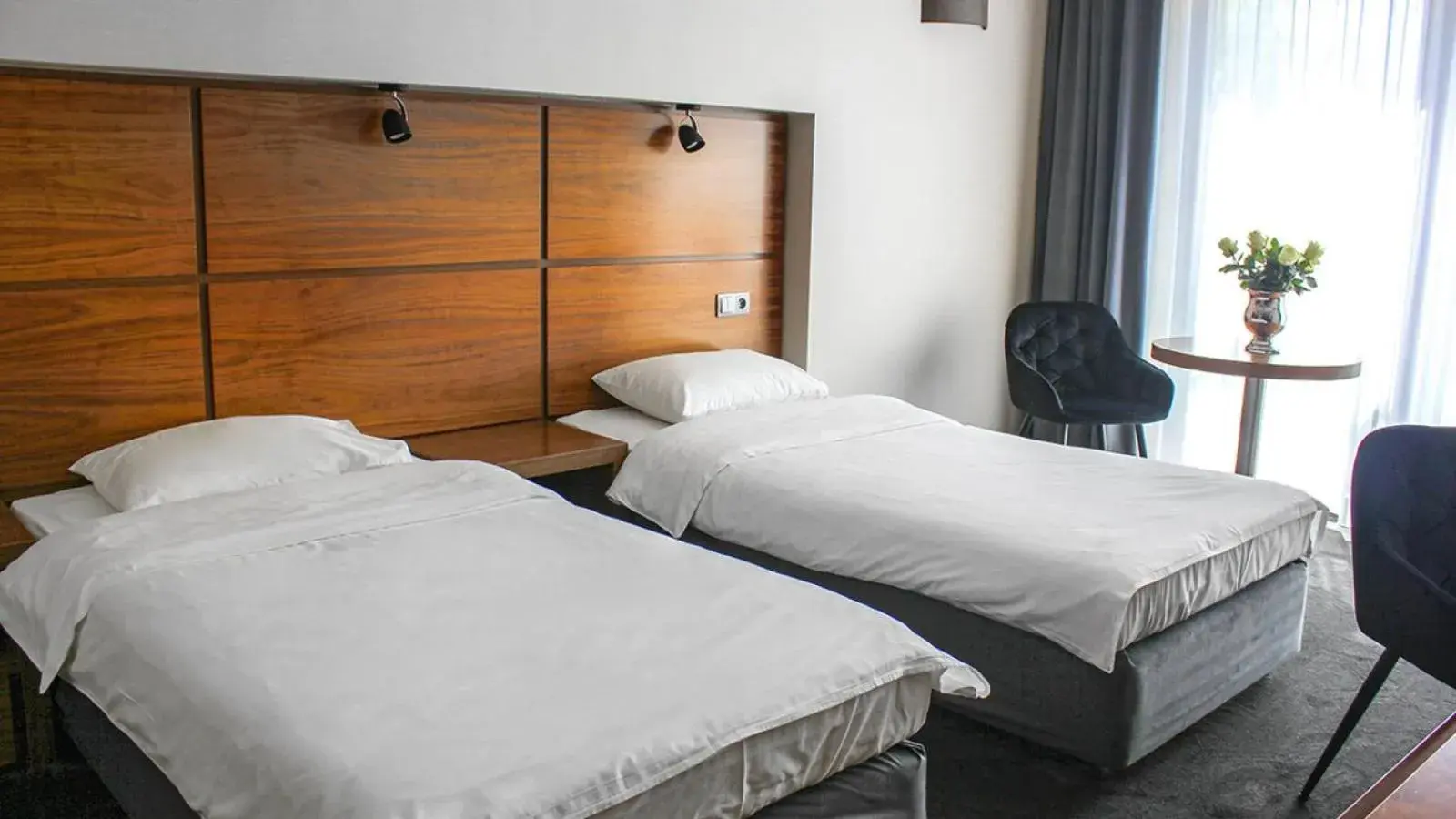 Standard Double or Twin Room with Lake view in Willa Port Standard Double or Twin Room with Lake view in Willa Port