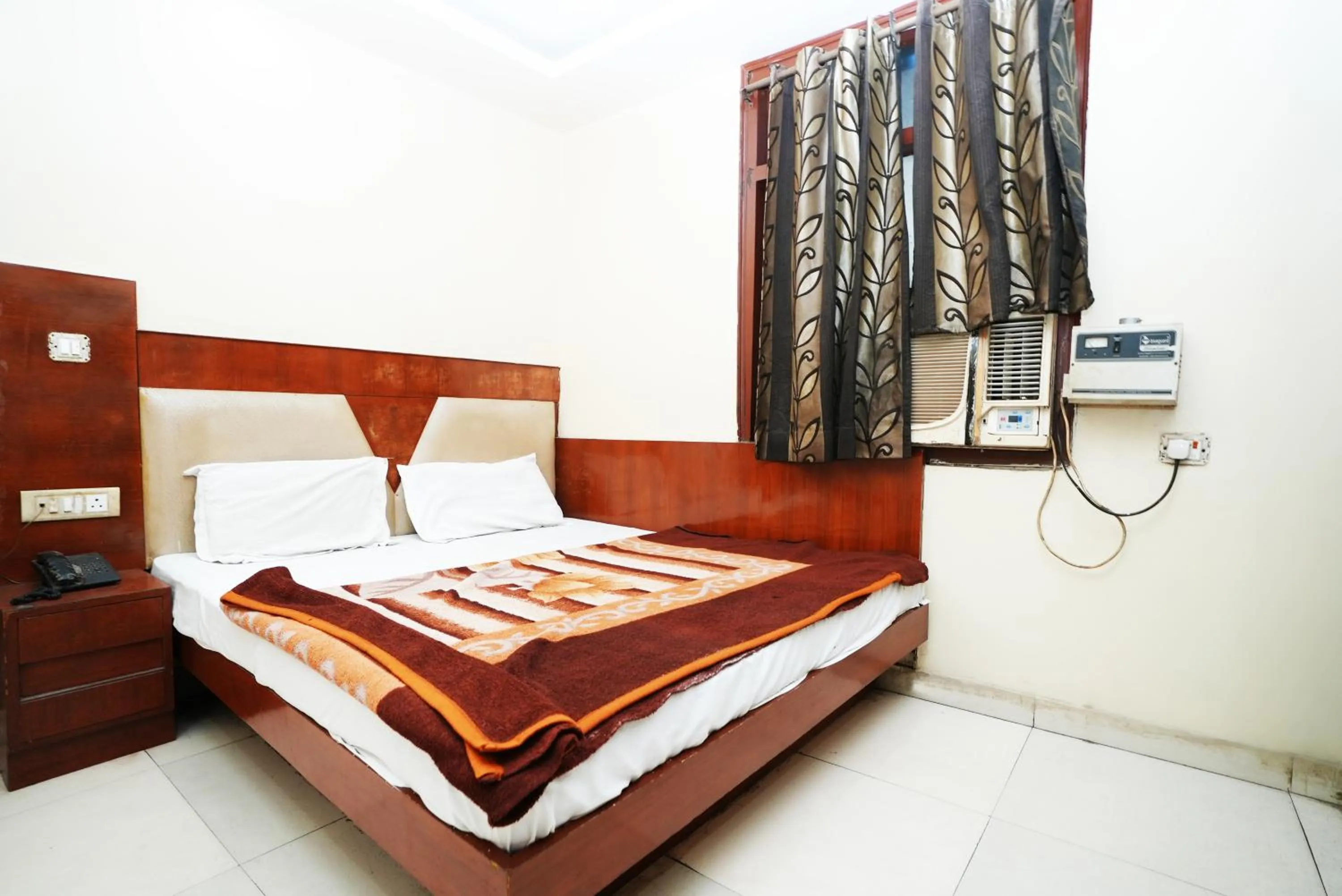 Hotel Ashirwad near New Delhi Railway Station, Paharganj