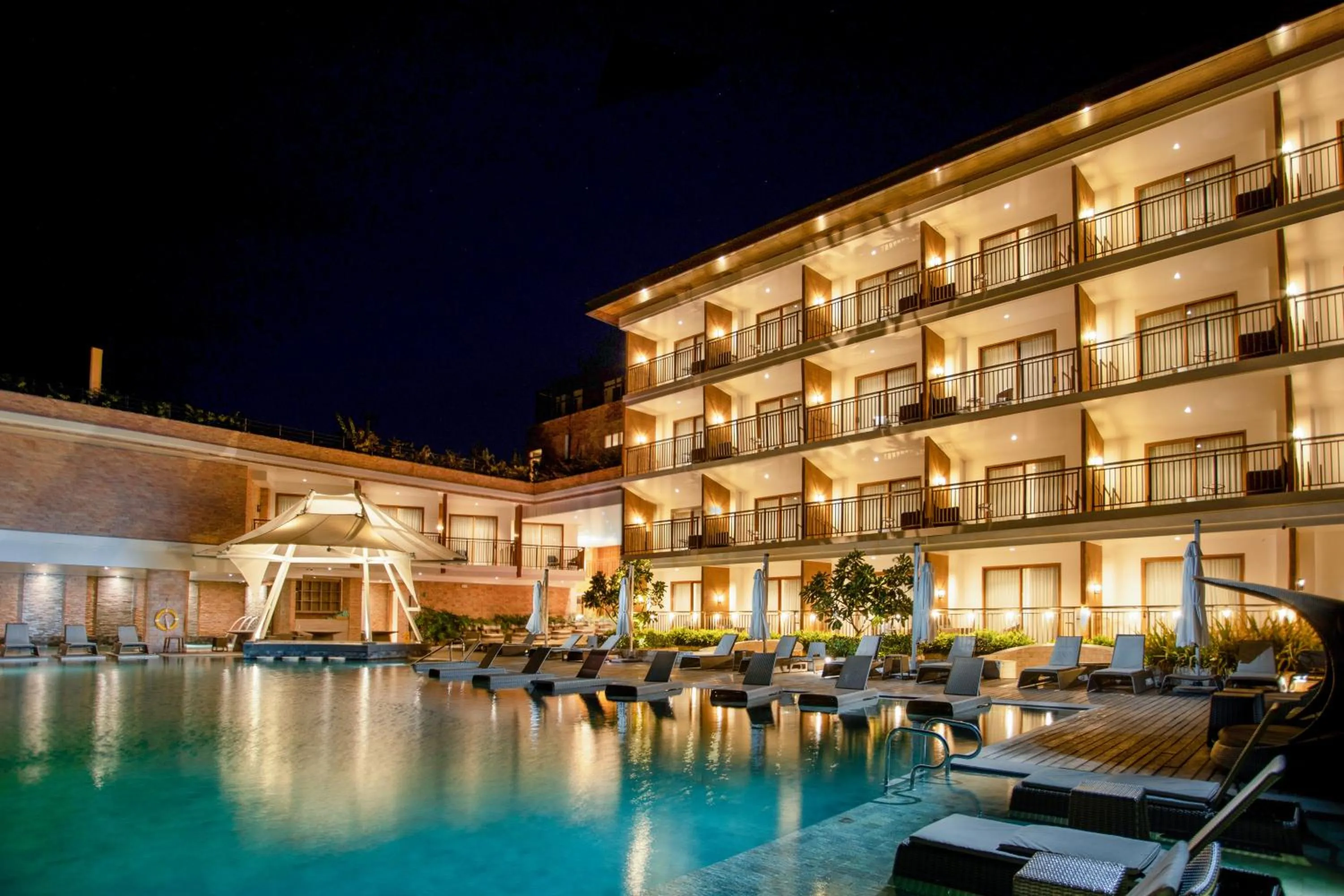 Property building in Modala Beach Resort