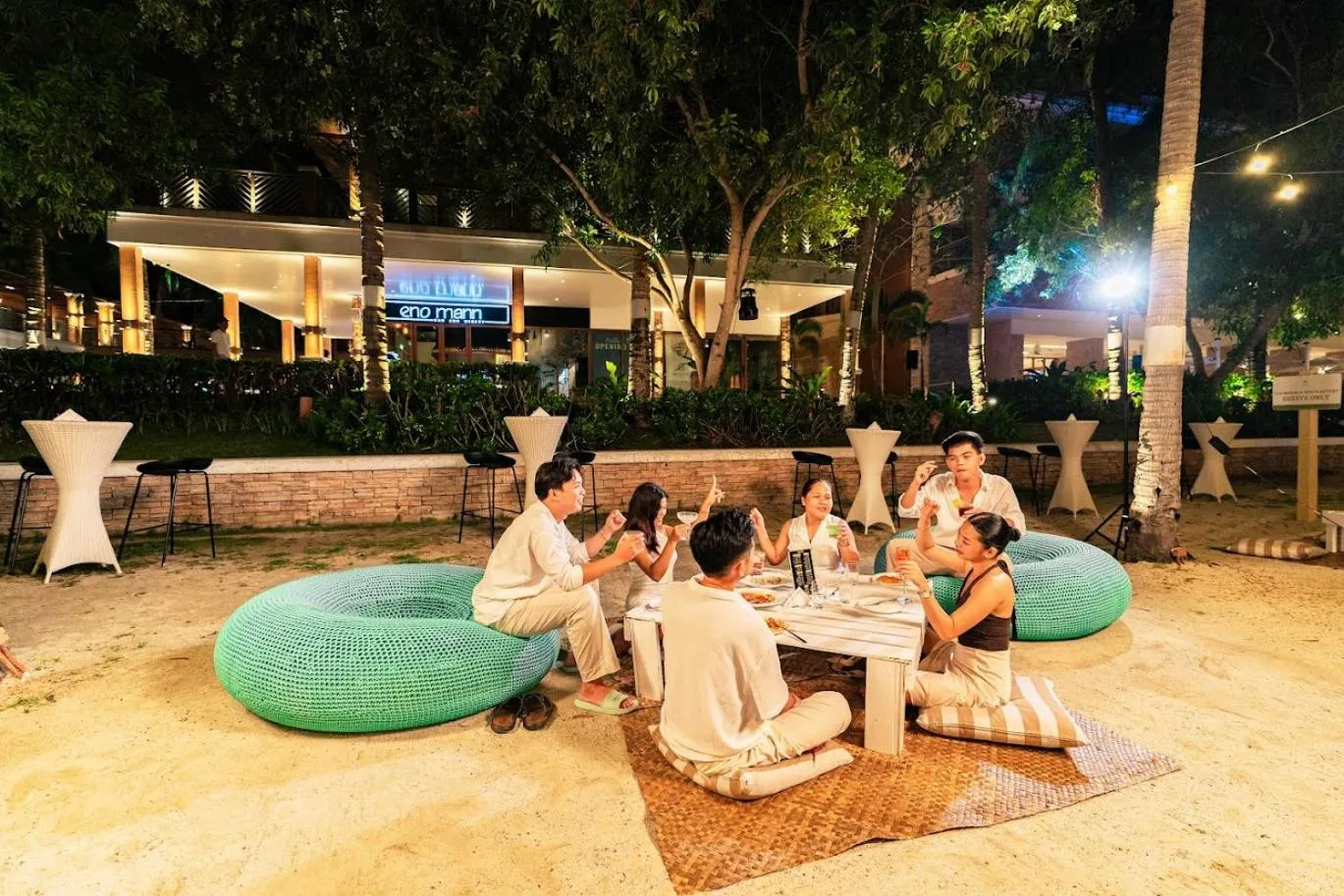 Restaurant/places to eat in Modala Beach Resort