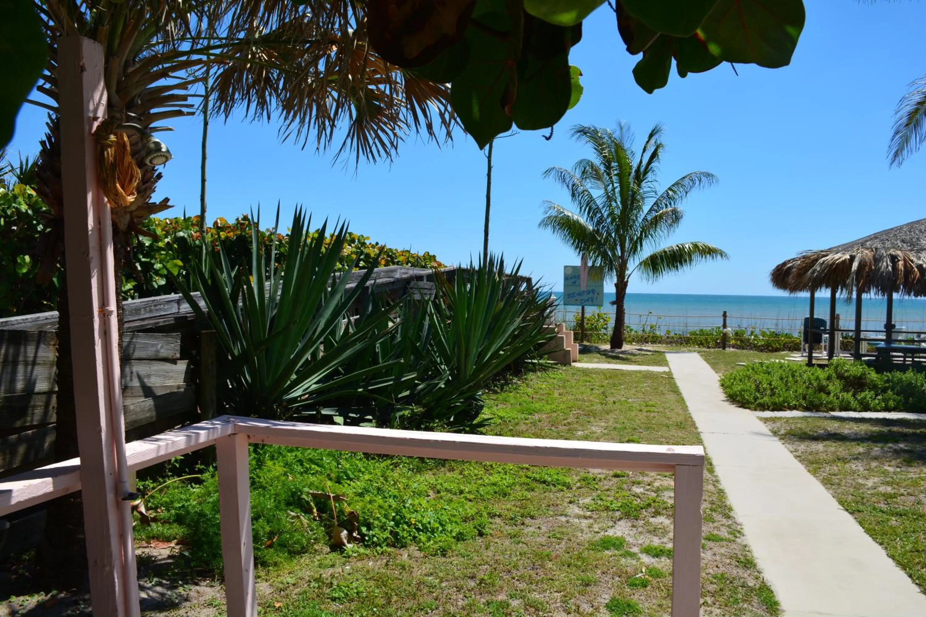 Balcony/Terrace in Oceanfront Sea Scape Motel