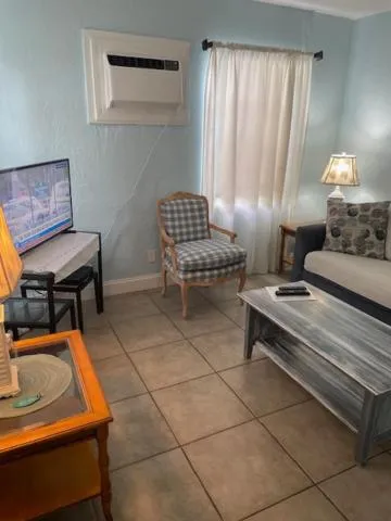 Bed in Oceanfront Sea Scape Motel