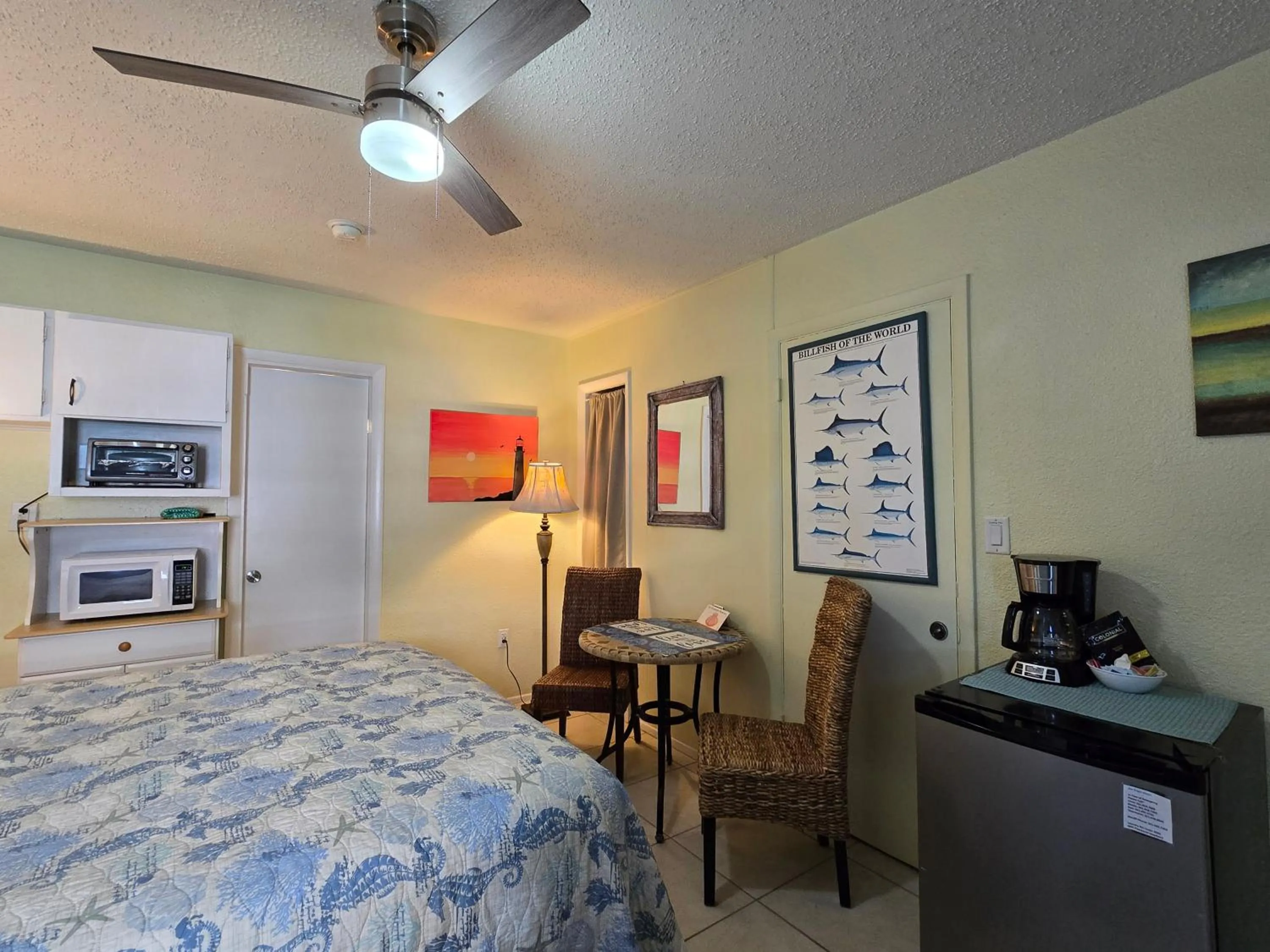 Bed in Oceanfront Sea Scape Motel