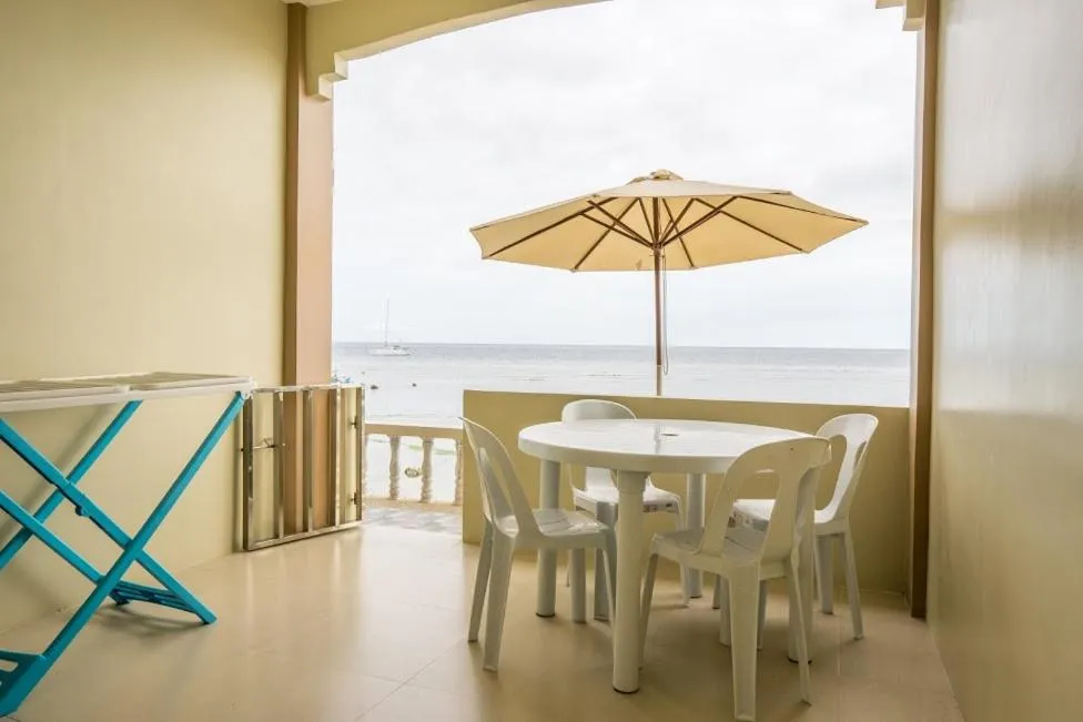 Kellocks' Seaview Apartelle