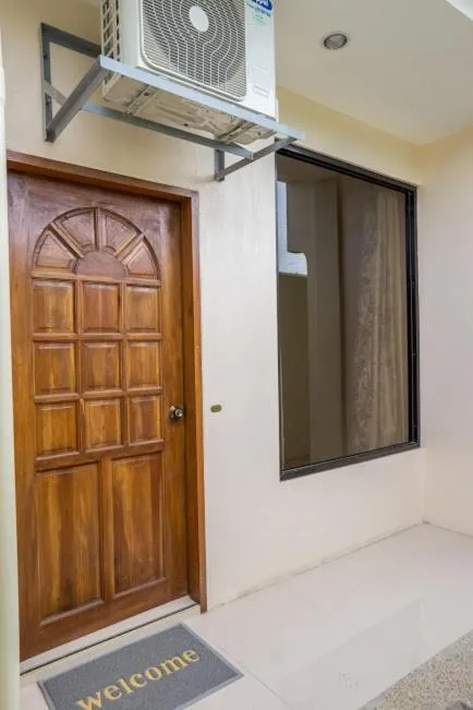 Kellocks' Seaview Apartelle