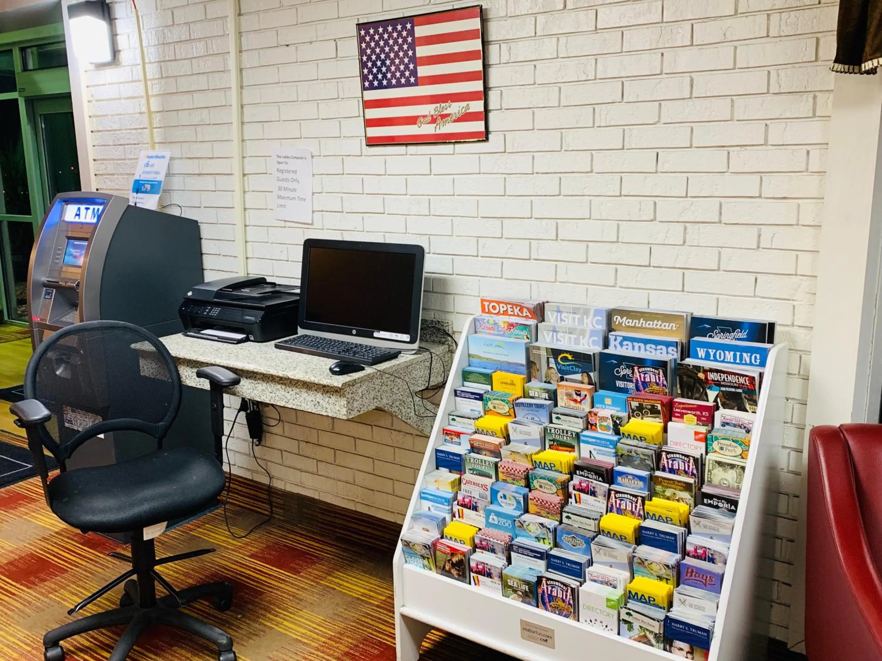 Property building in Countryside Suites Kansas City Independence I-70 East Sports Complex Hotel