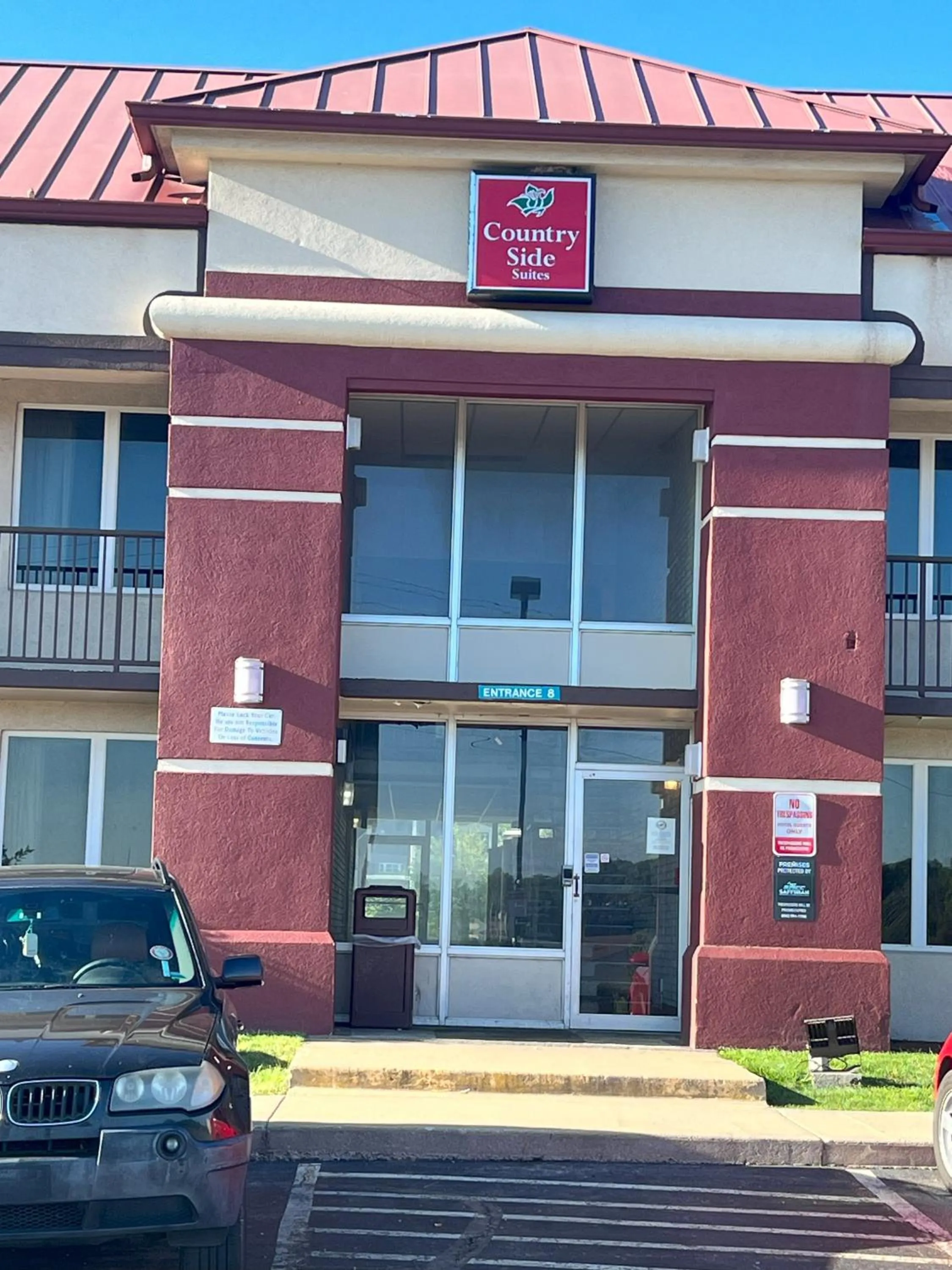 Property building in Countryside Suites Kansas City Independence I-70 East Sports Complex Hotel