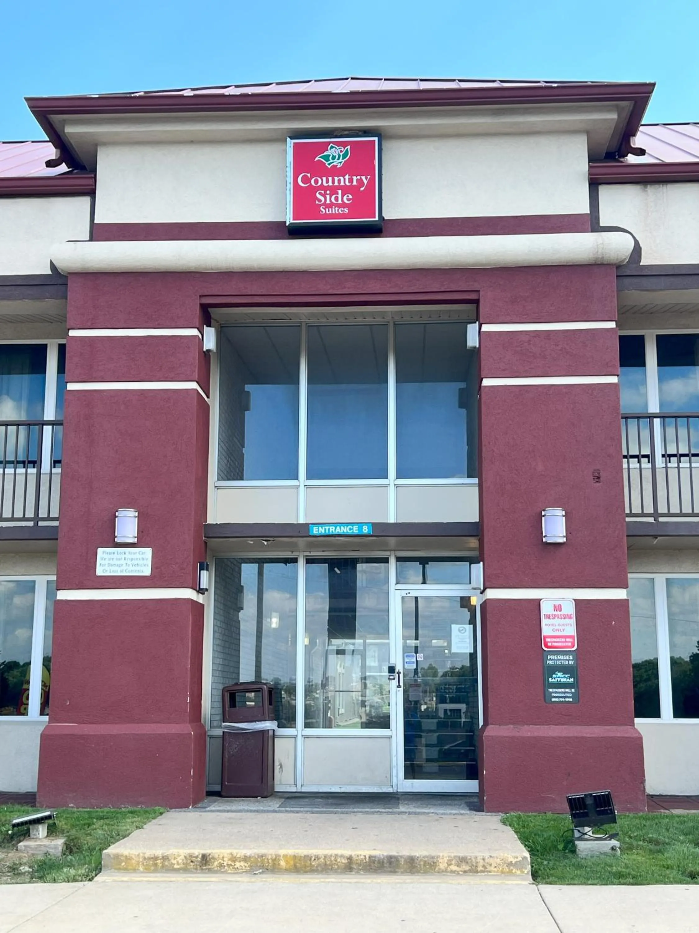 Property building in Countryside Suites Kansas City Independence I-70 East Sports Complex Hotel