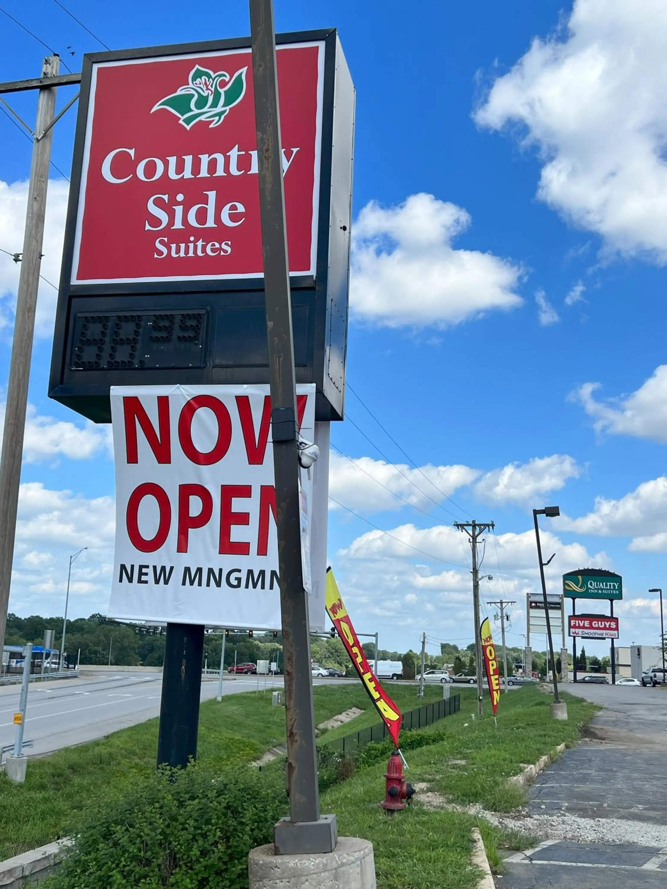 Street view in Countryside Suites Kansas City Independence I-70 East Sports Complex Hotel