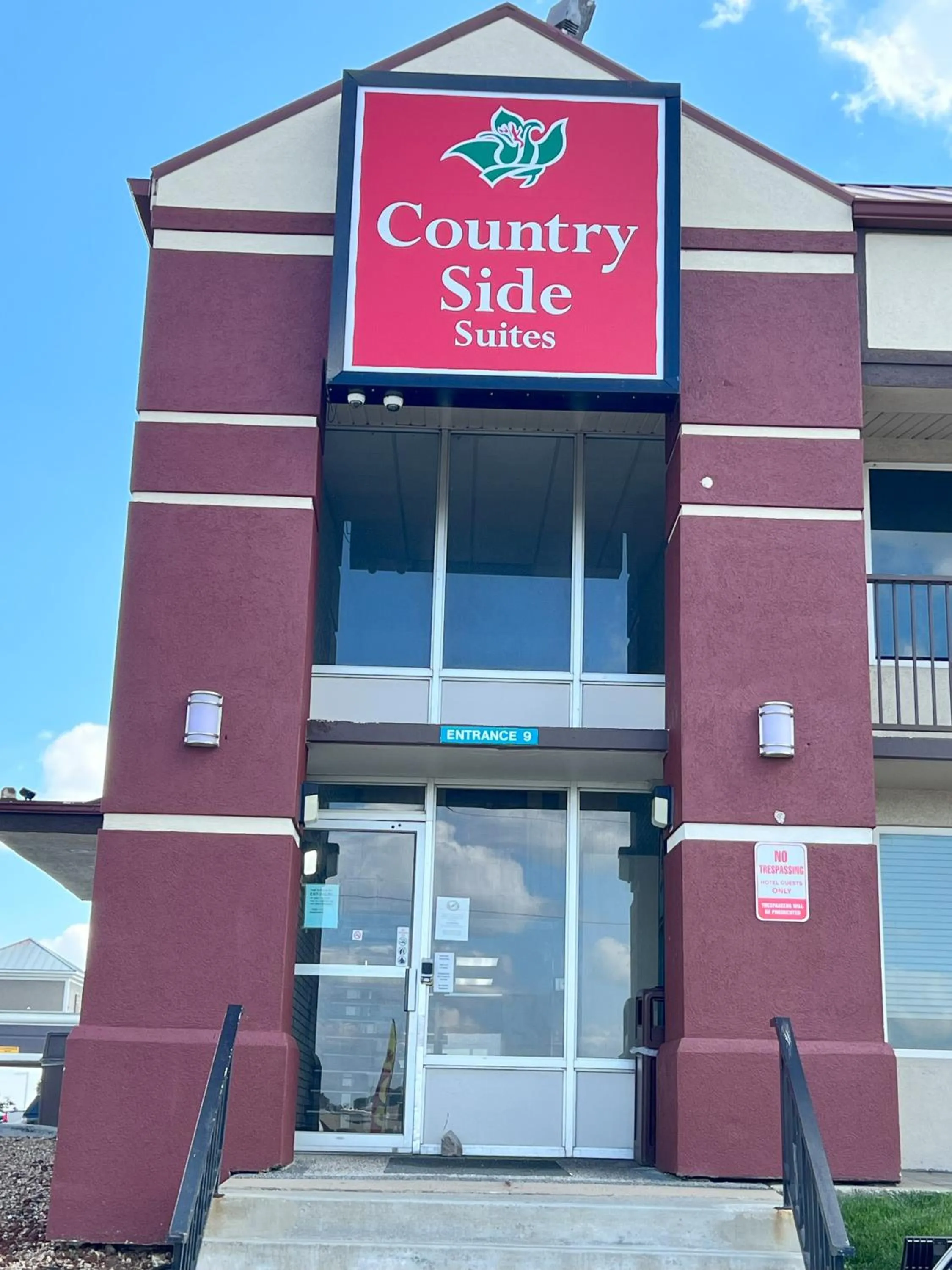 Property building in Countryside Suites Kansas City Independence I-70 East Sports Complex Hotel