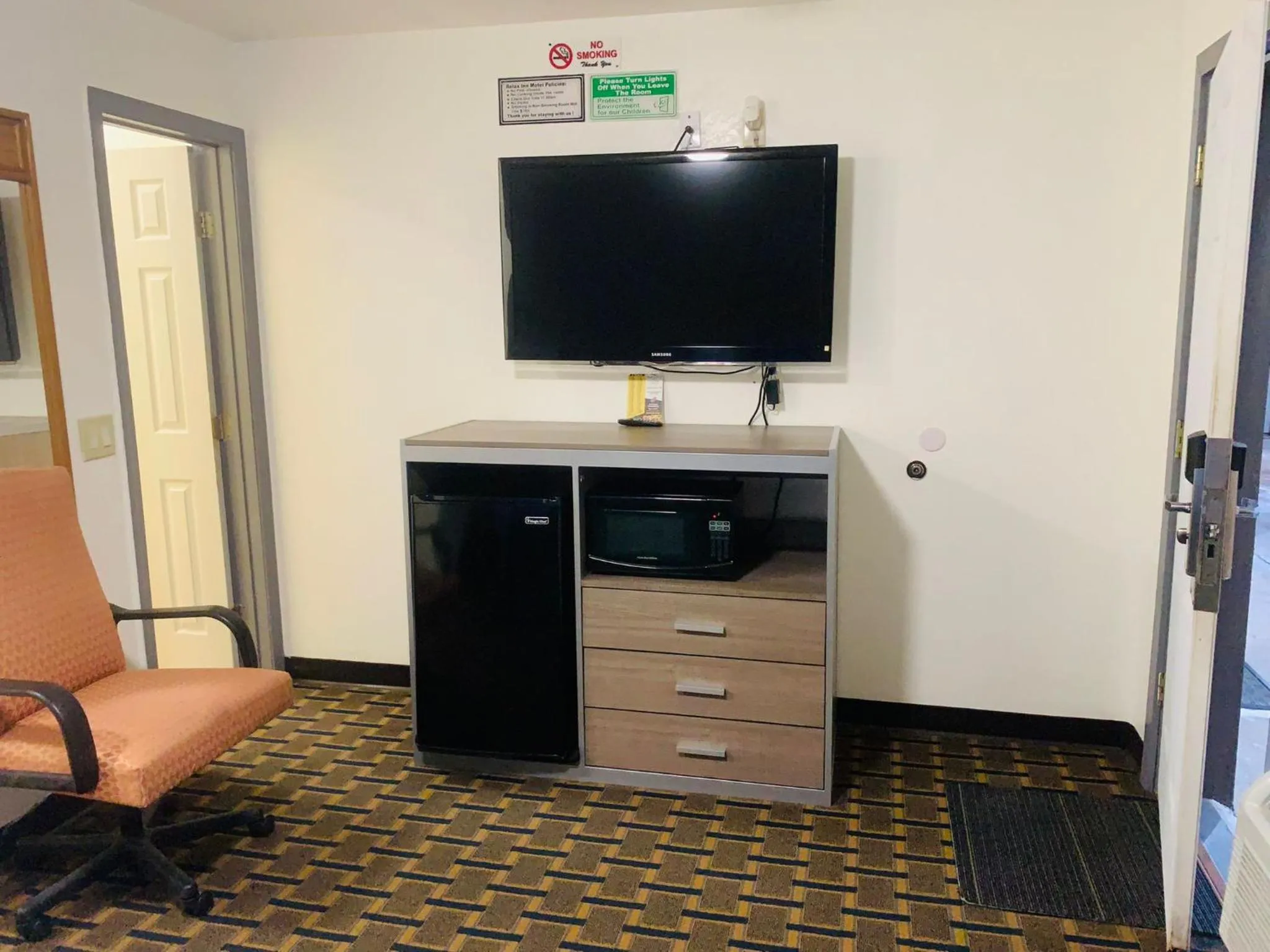 TV and multimedia in Relax Inn Motel Kountze