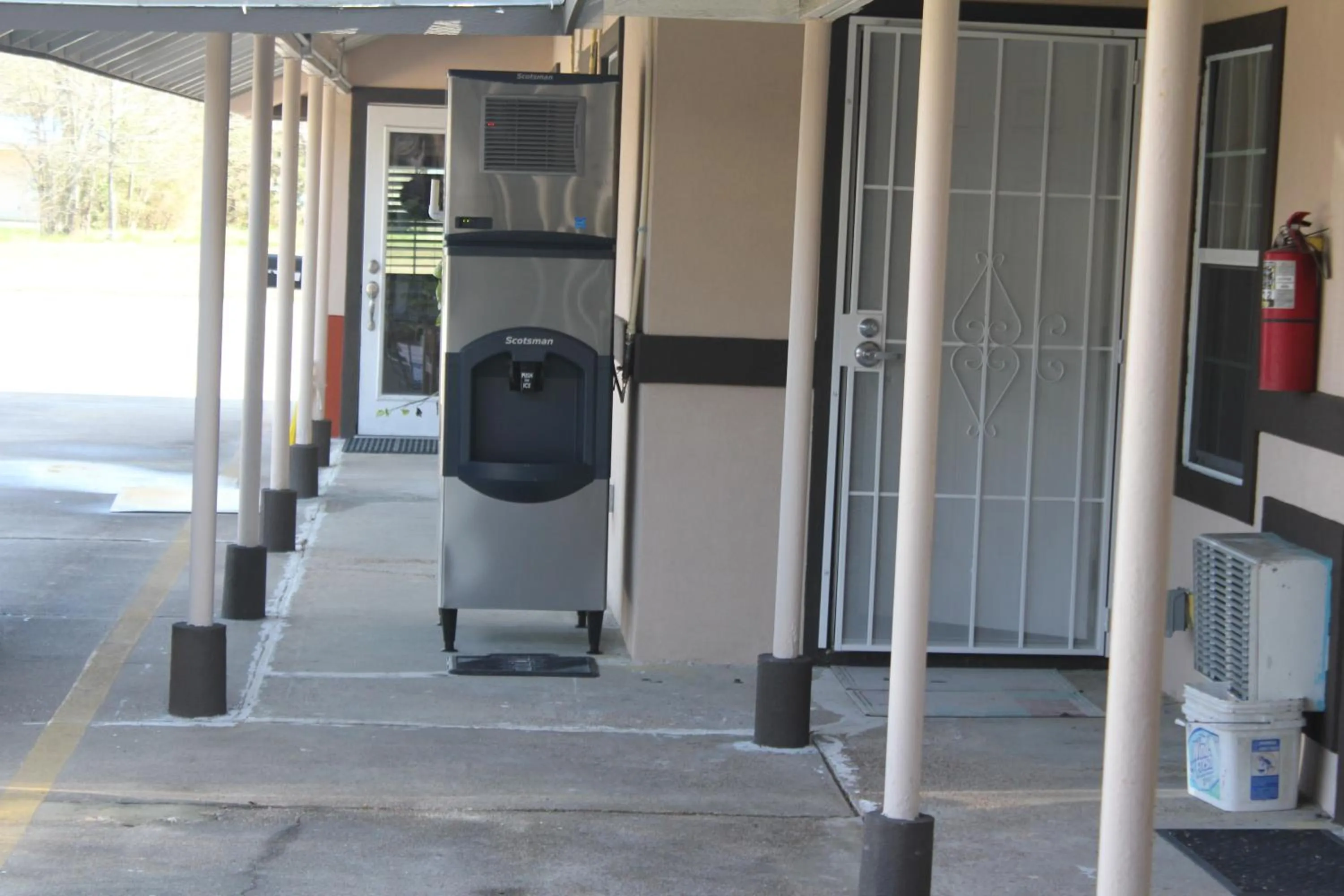 Balcony/Terrace in Relax Inn Motel Kountze