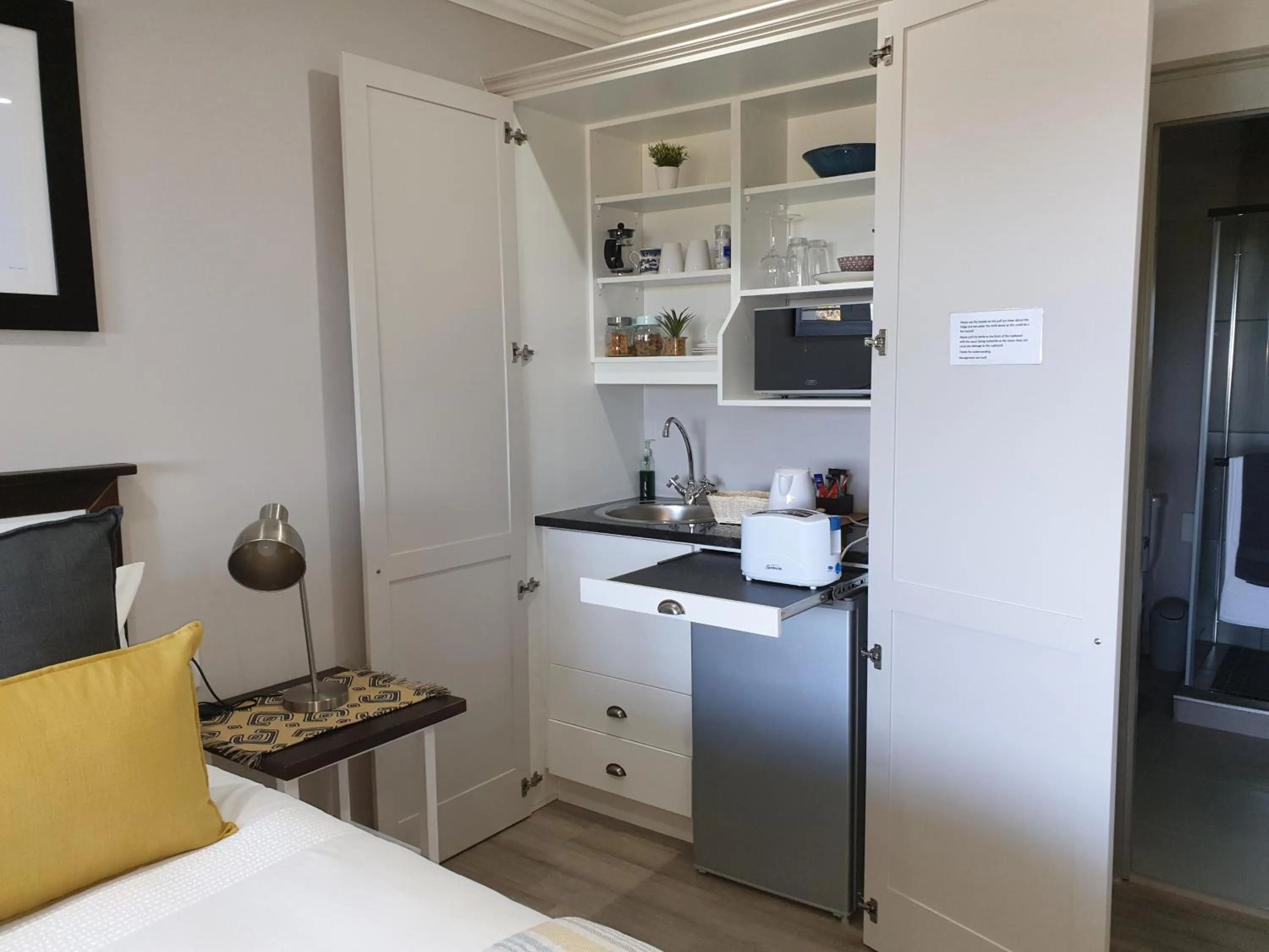 Coffee/tea facilities in Hillside Guesthouse Umhlanga