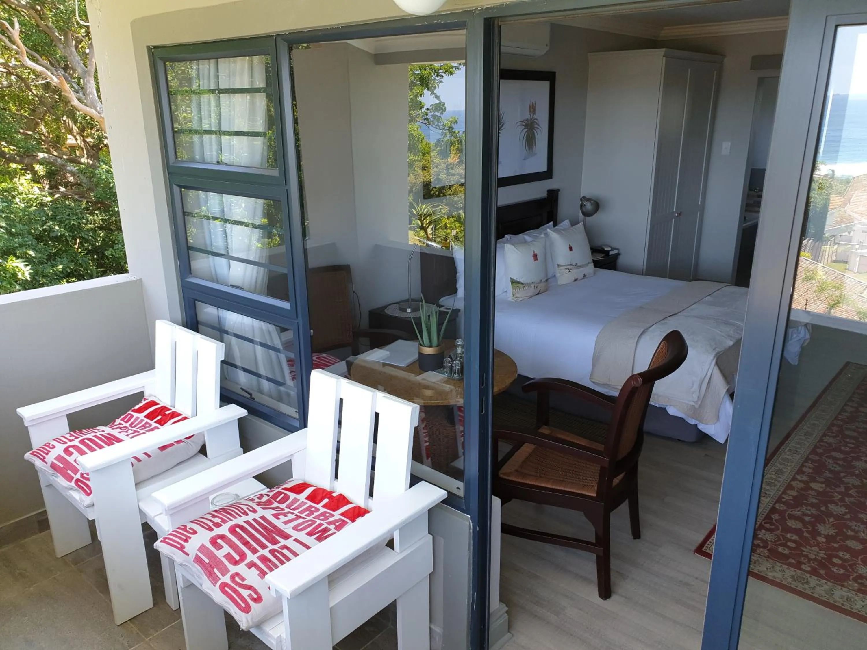Balcony/Terrace, Bed in Hillside Guesthouse Umhlanga