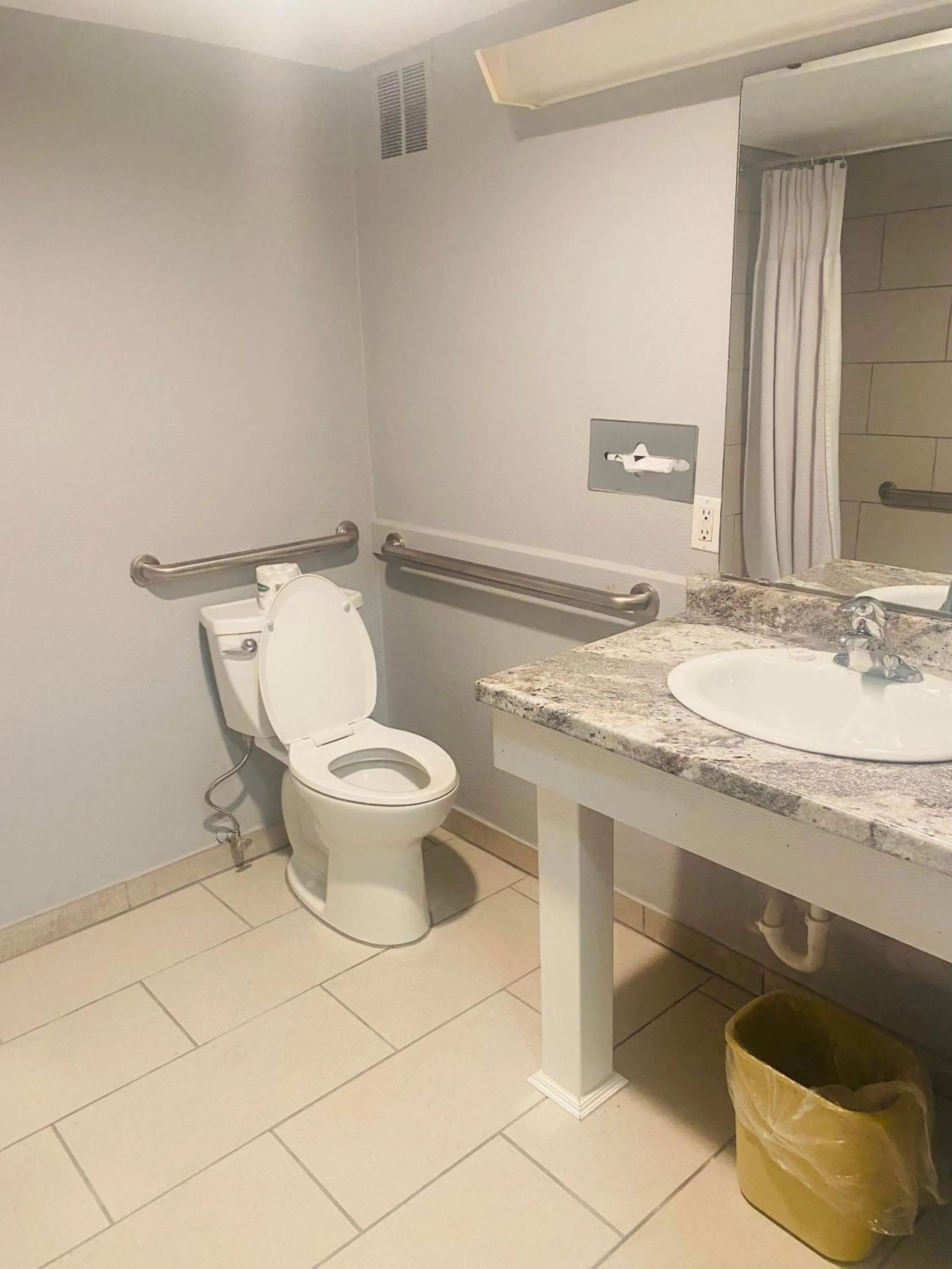 American Inn North Kansas City