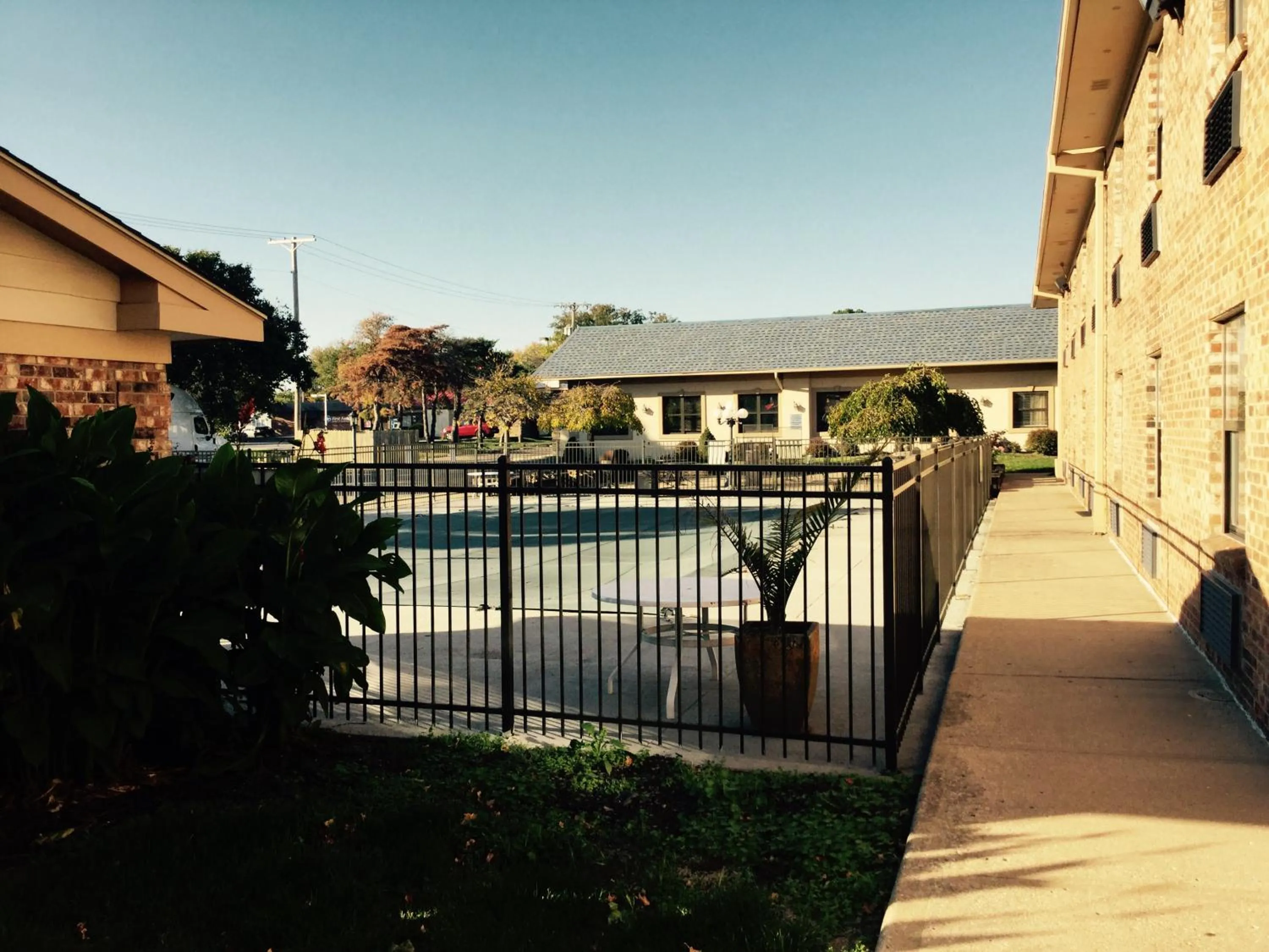 Patio in American Inn North Kansas City