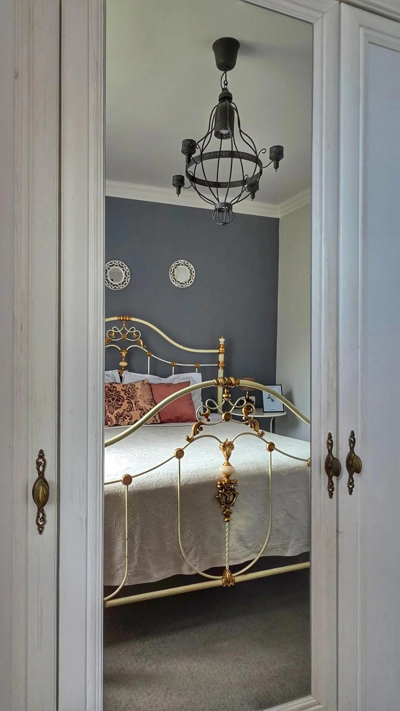 Bed in Apartment Mint&Rose