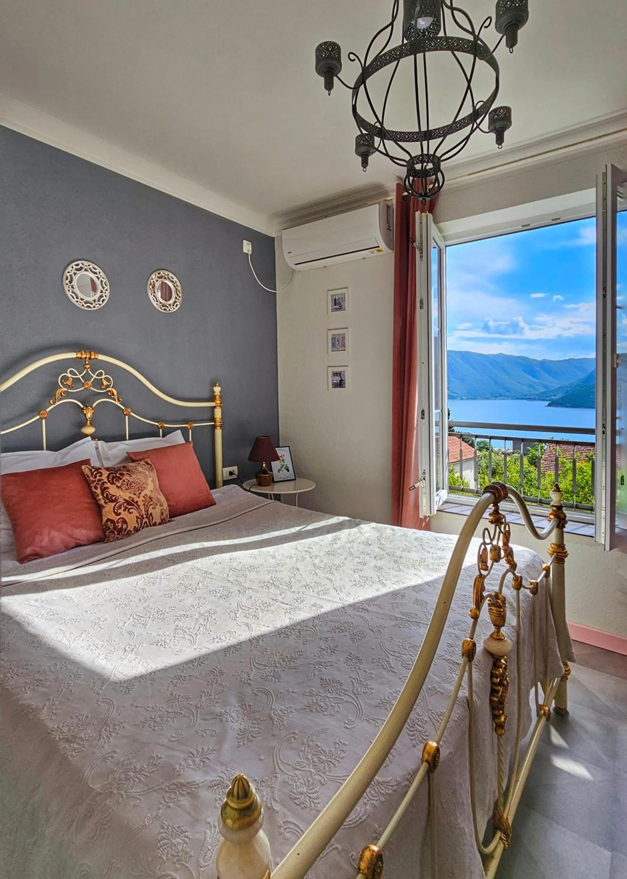 View (from property/room), Bed in Apartment Mint&Rose