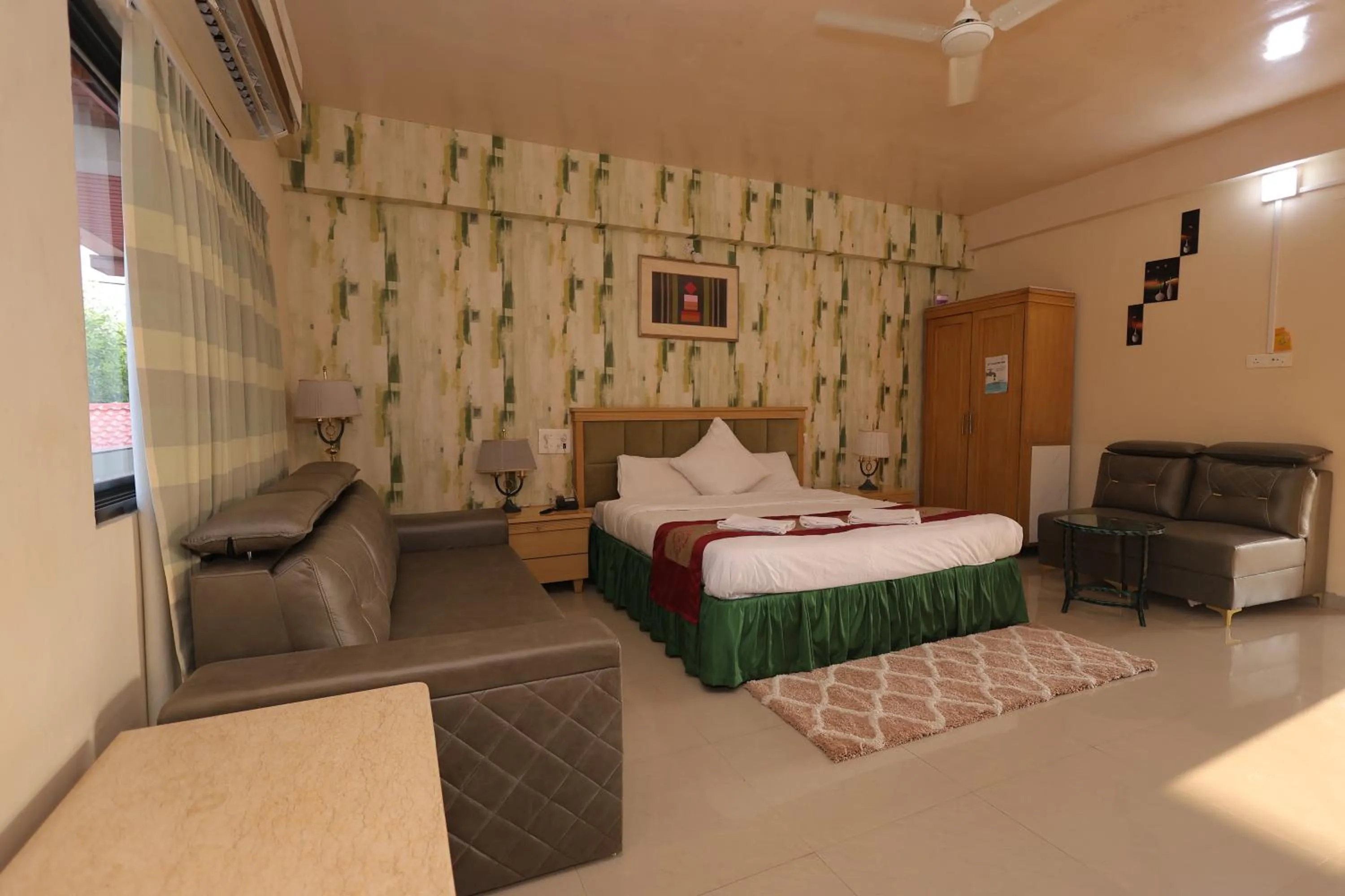 Bedroom, Bed in Mango Valley Resort Ganpatipule