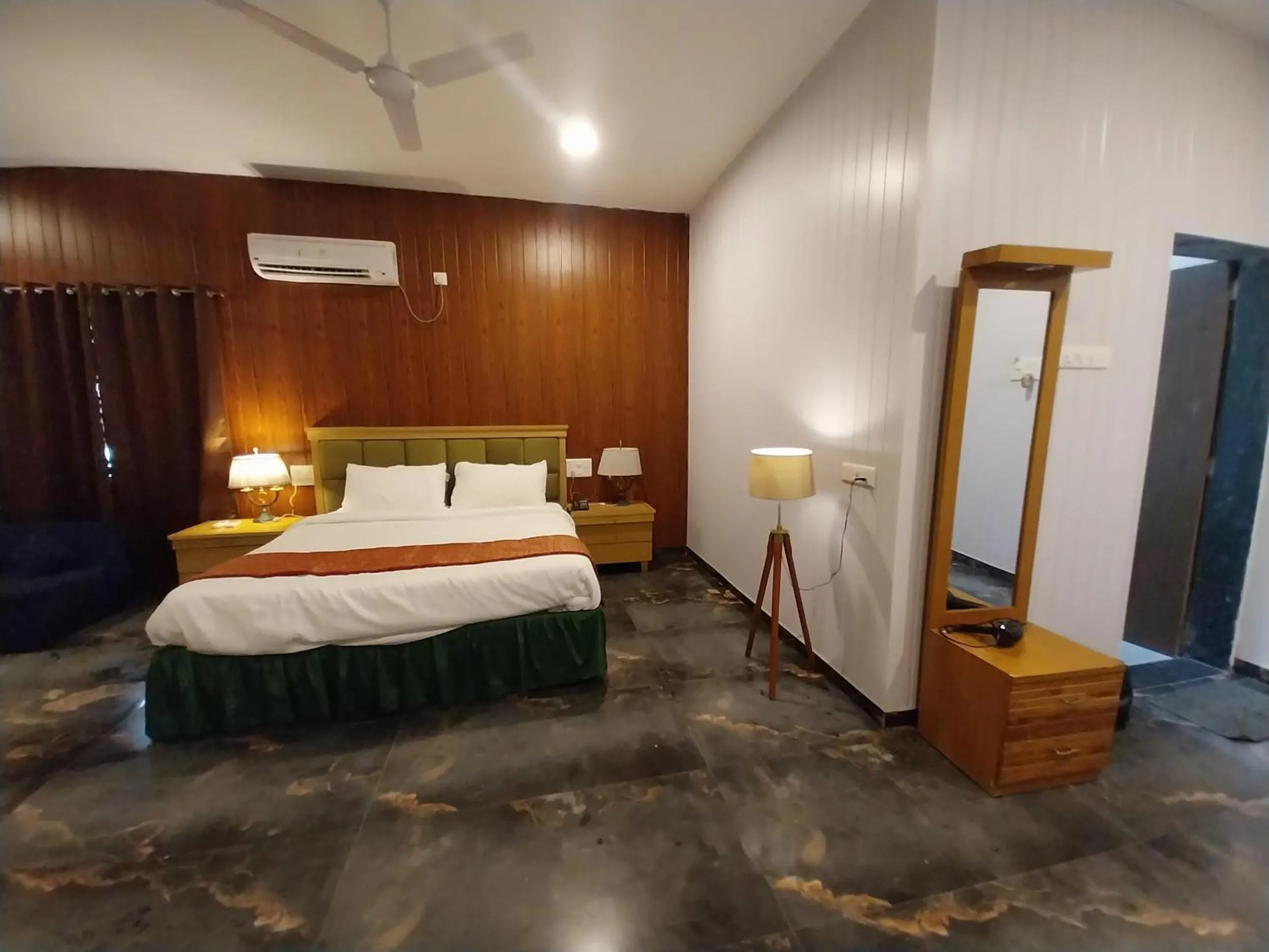 Photo of the whole room, Bed in Mango Valley Resort Ganpatipule